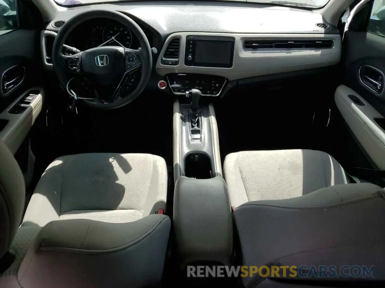 8 Photograph of a damaged car 3CZRU5H50KM705092 HONDA HR-V 2019