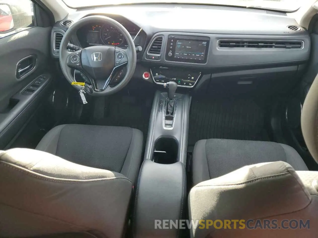 8 Photograph of a damaged car 3CZRU5H50KM710647 HONDA HR-V 2019