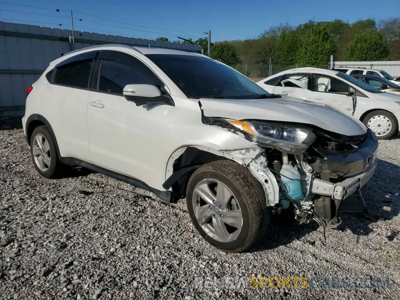 4 Photograph of a damaged car 3CZRU5H51KM714125 HONDA HR-V 2019