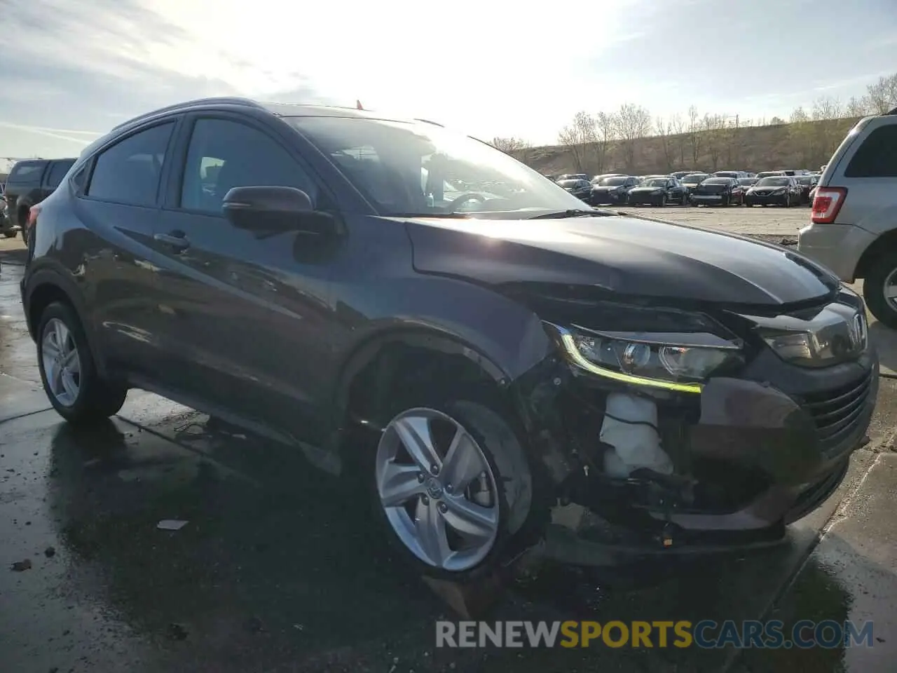 4 Photograph of a damaged car 3CZRU5H51KM716845 HONDA HR-V 2019