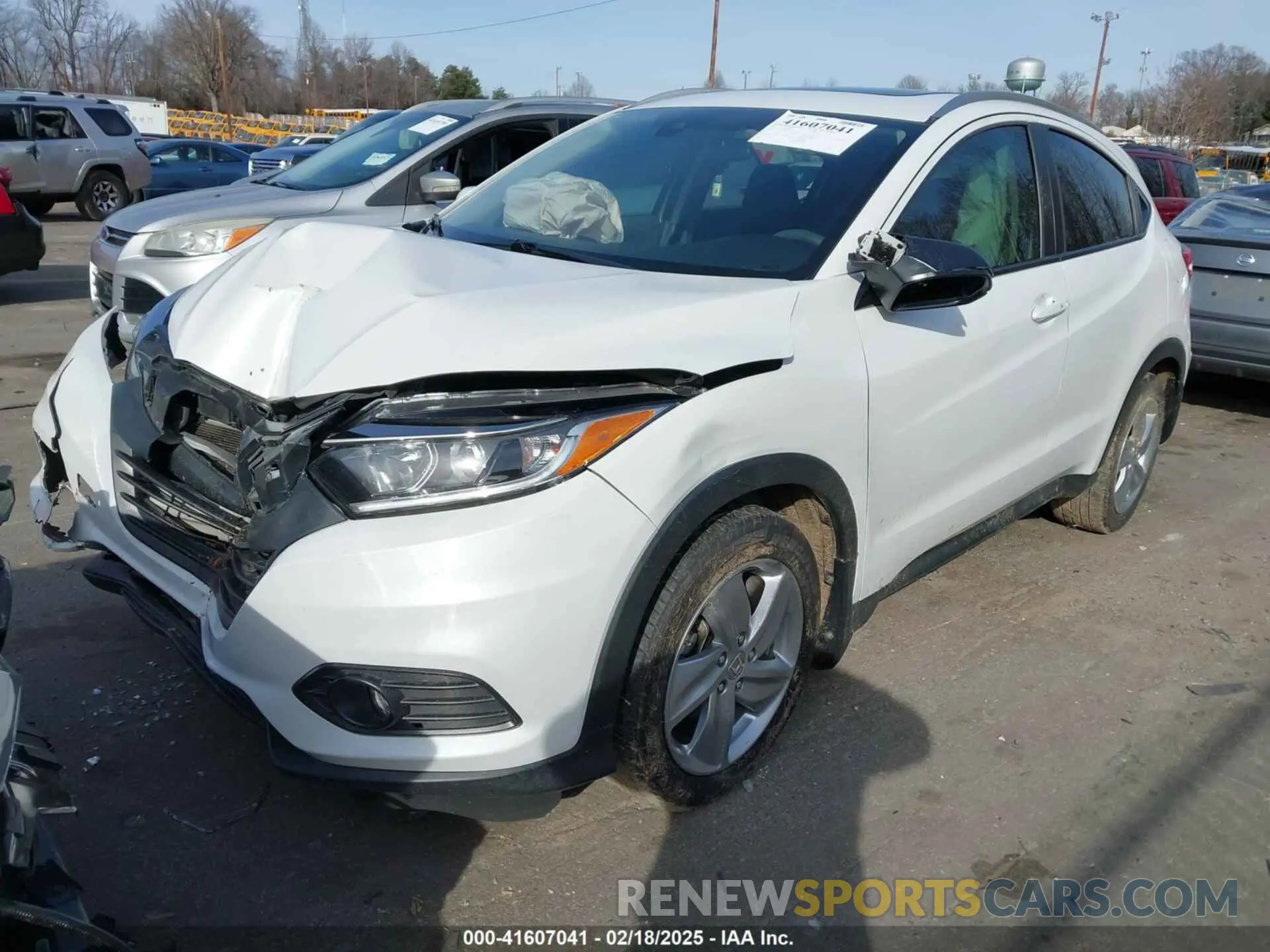 2 Photograph of a damaged car 3CZRU5H51KM726033 HONDA HR-V 2019