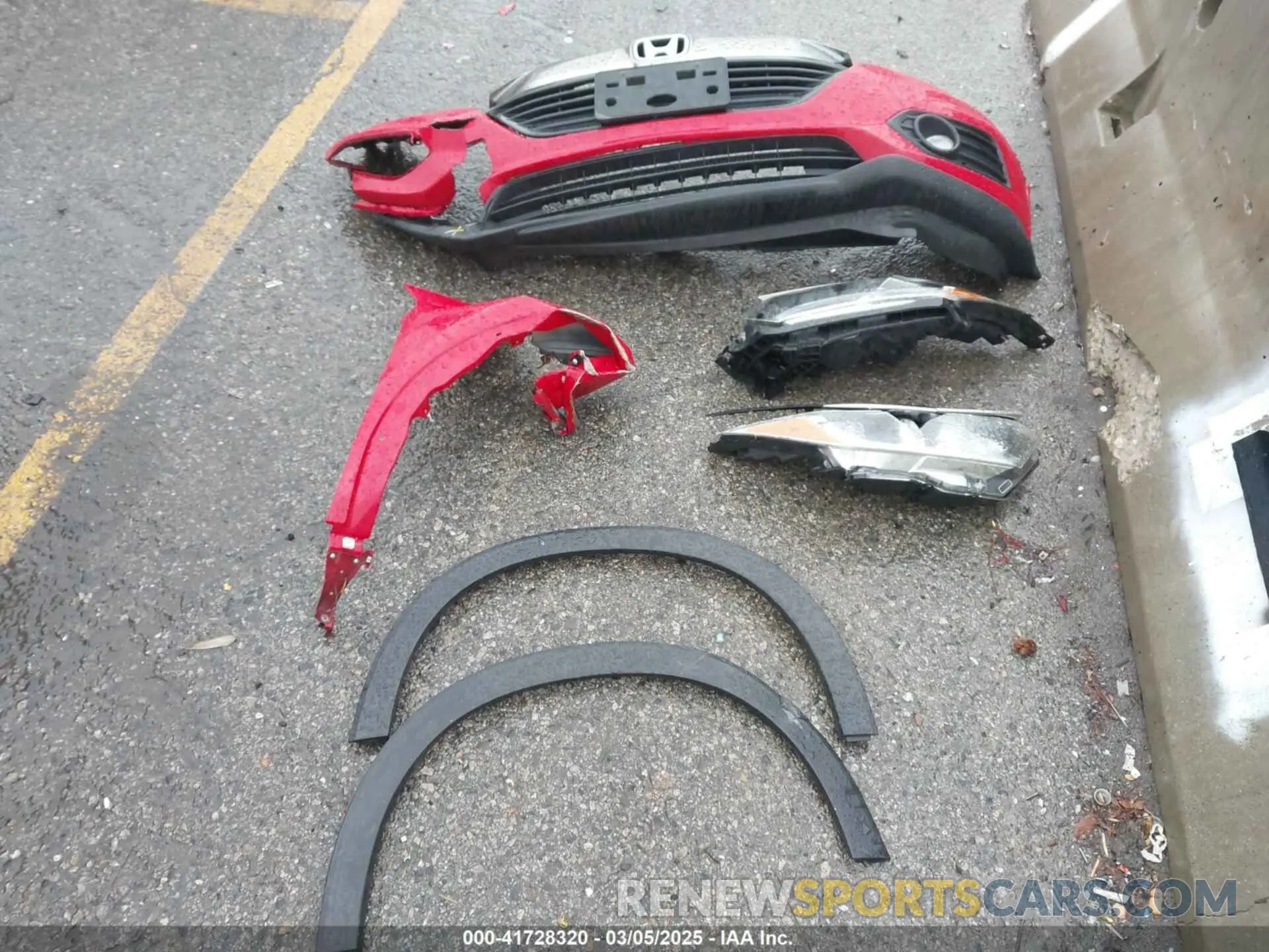 12 Photograph of a damaged car 3CZRU5H52KM706115 HONDA HR-V 2019