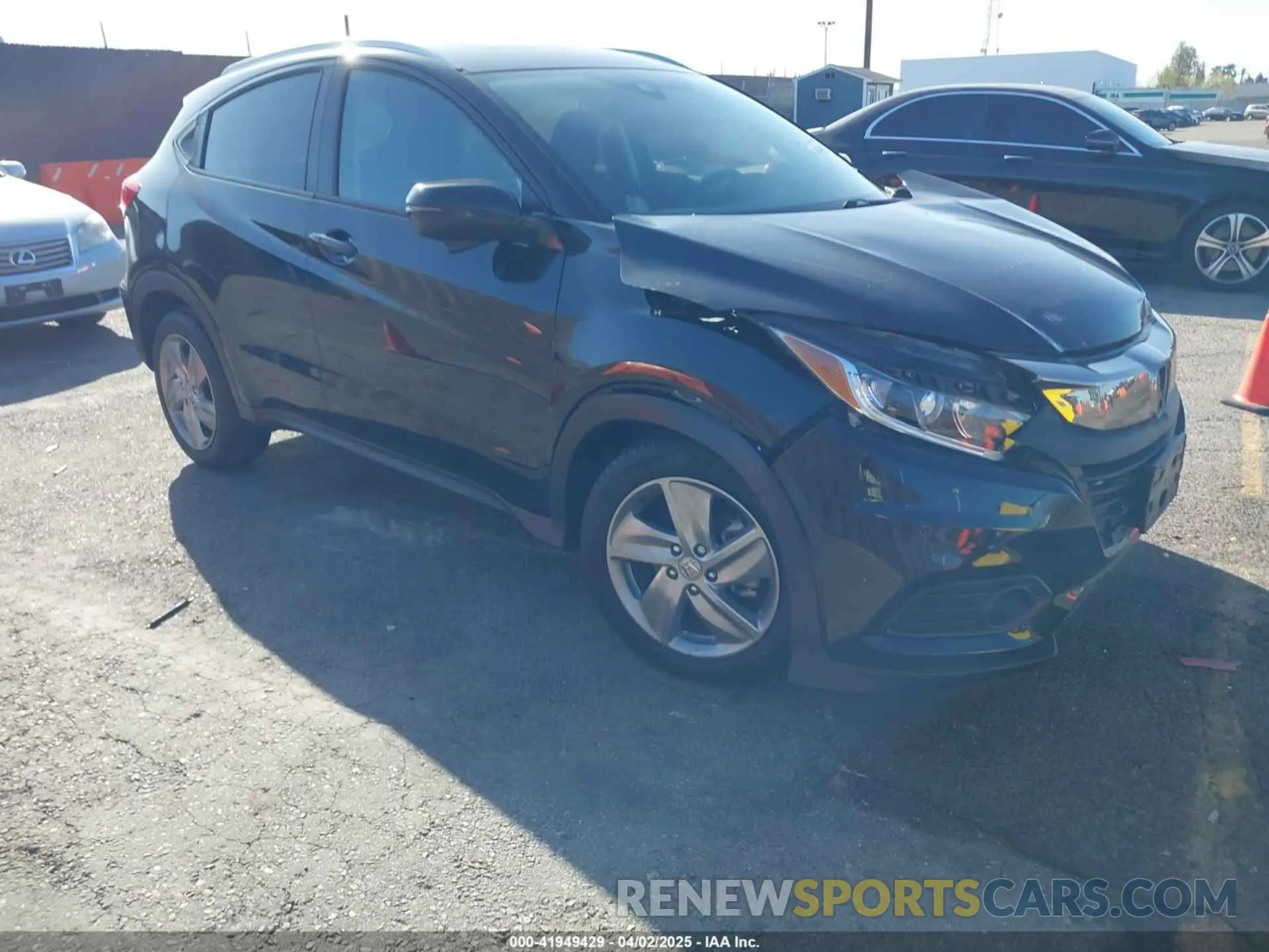 1 Photograph of a damaged car 3CZRU5H52KM717938 HONDA HR-V 2019