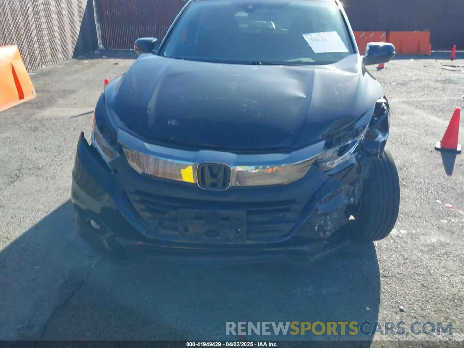 12 Photograph of a damaged car 3CZRU5H52KM717938 HONDA HR-V 2019
