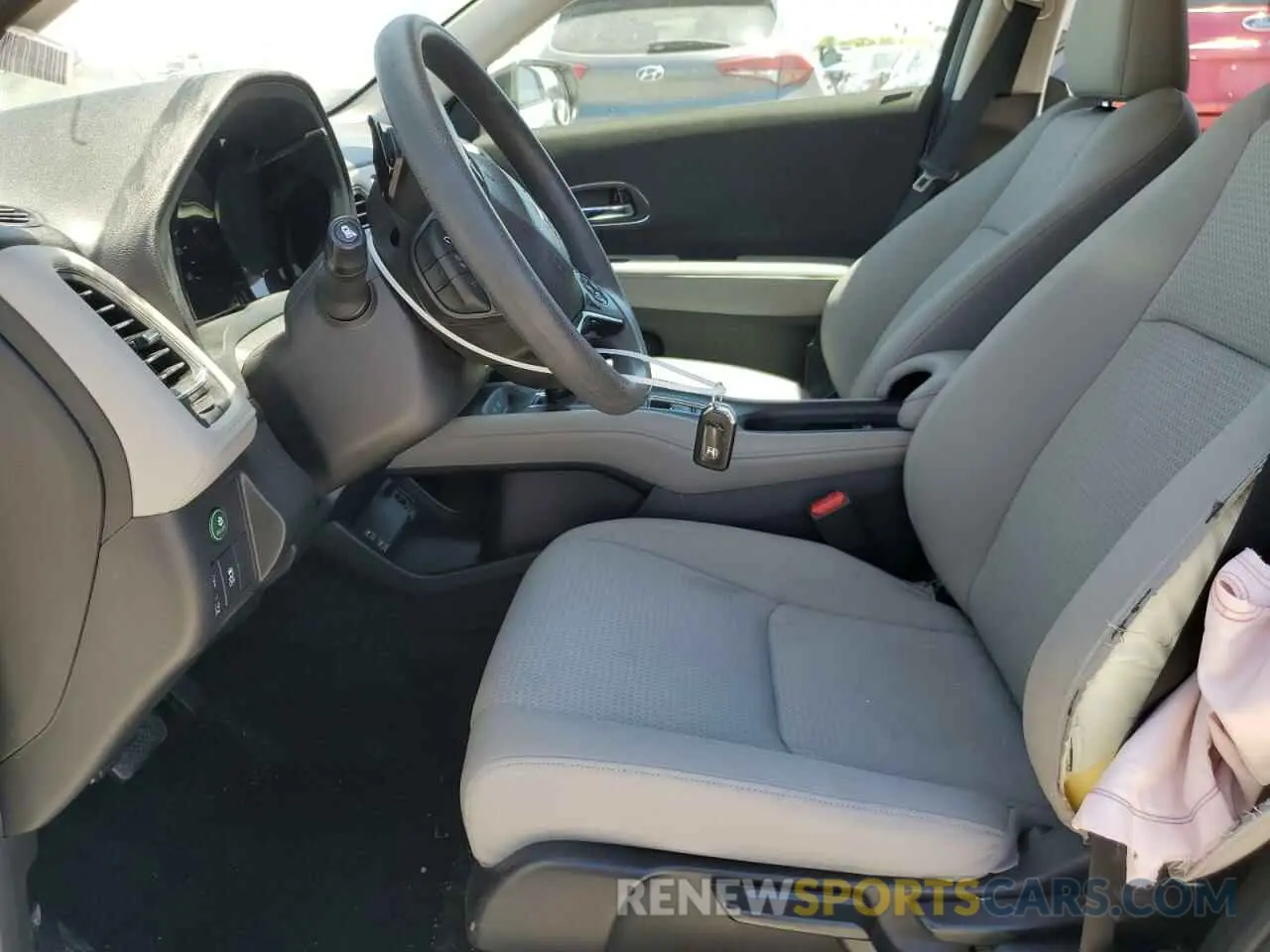 7 Photograph of a damaged car 3CZRU5H53KM714790 HONDA HR-V 2019