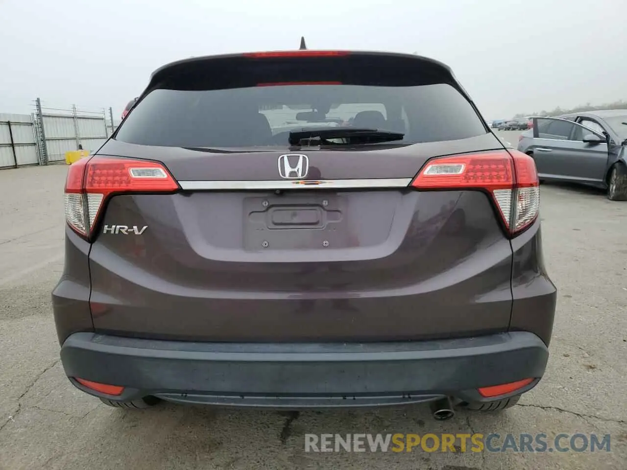 6 Photograph of a damaged car 3CZRU5H53KM722520 HONDA HR-V 2019