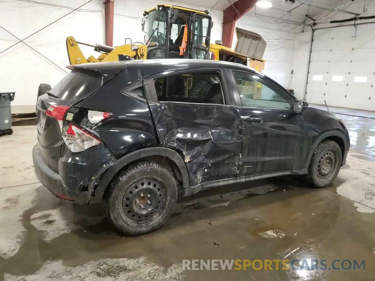 3 Photograph of a damaged car 3CZRU5H53KM724722 HONDA HR-V 2019
