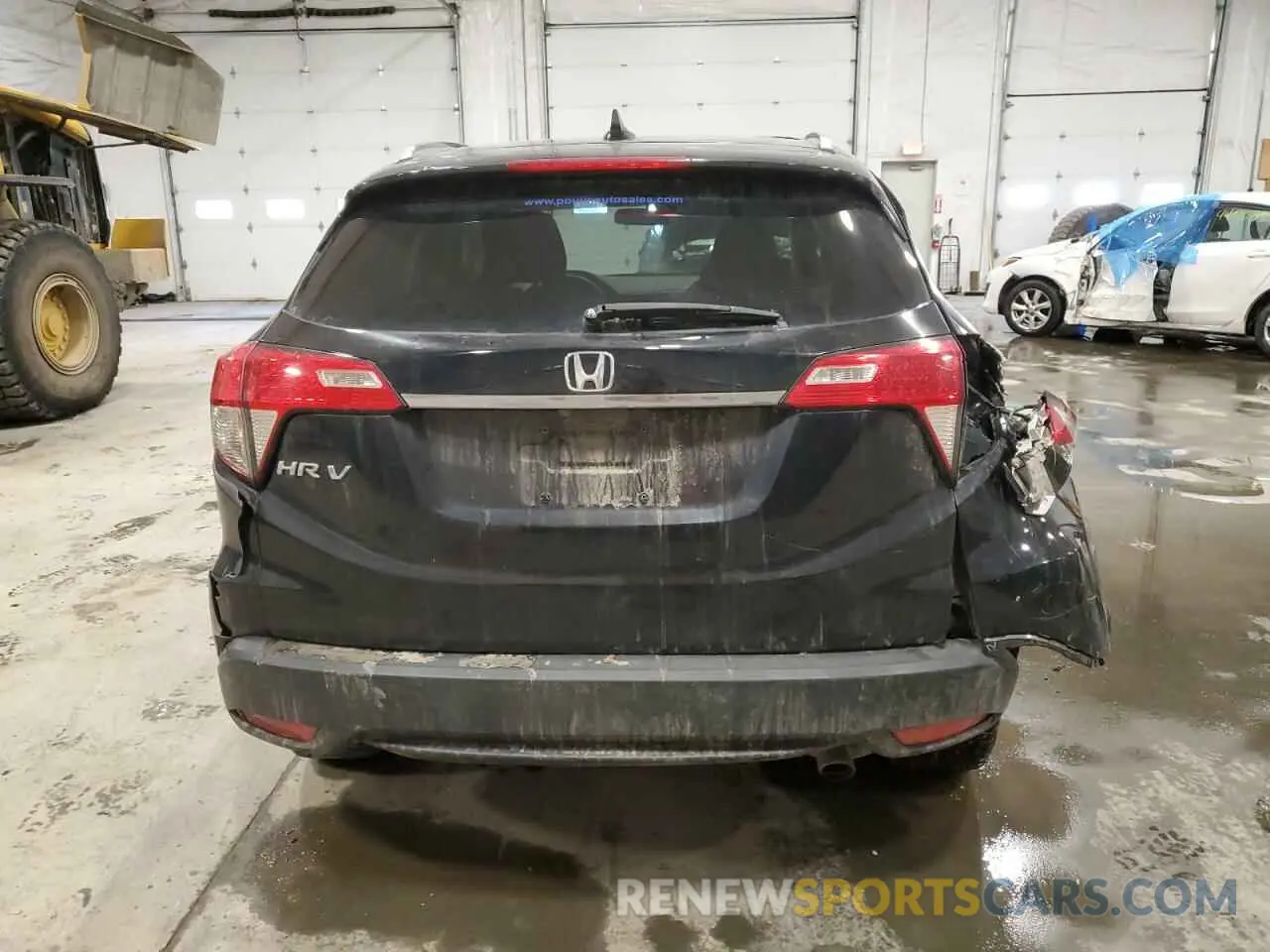6 Photograph of a damaged car 3CZRU5H53KM724722 HONDA HR-V 2019