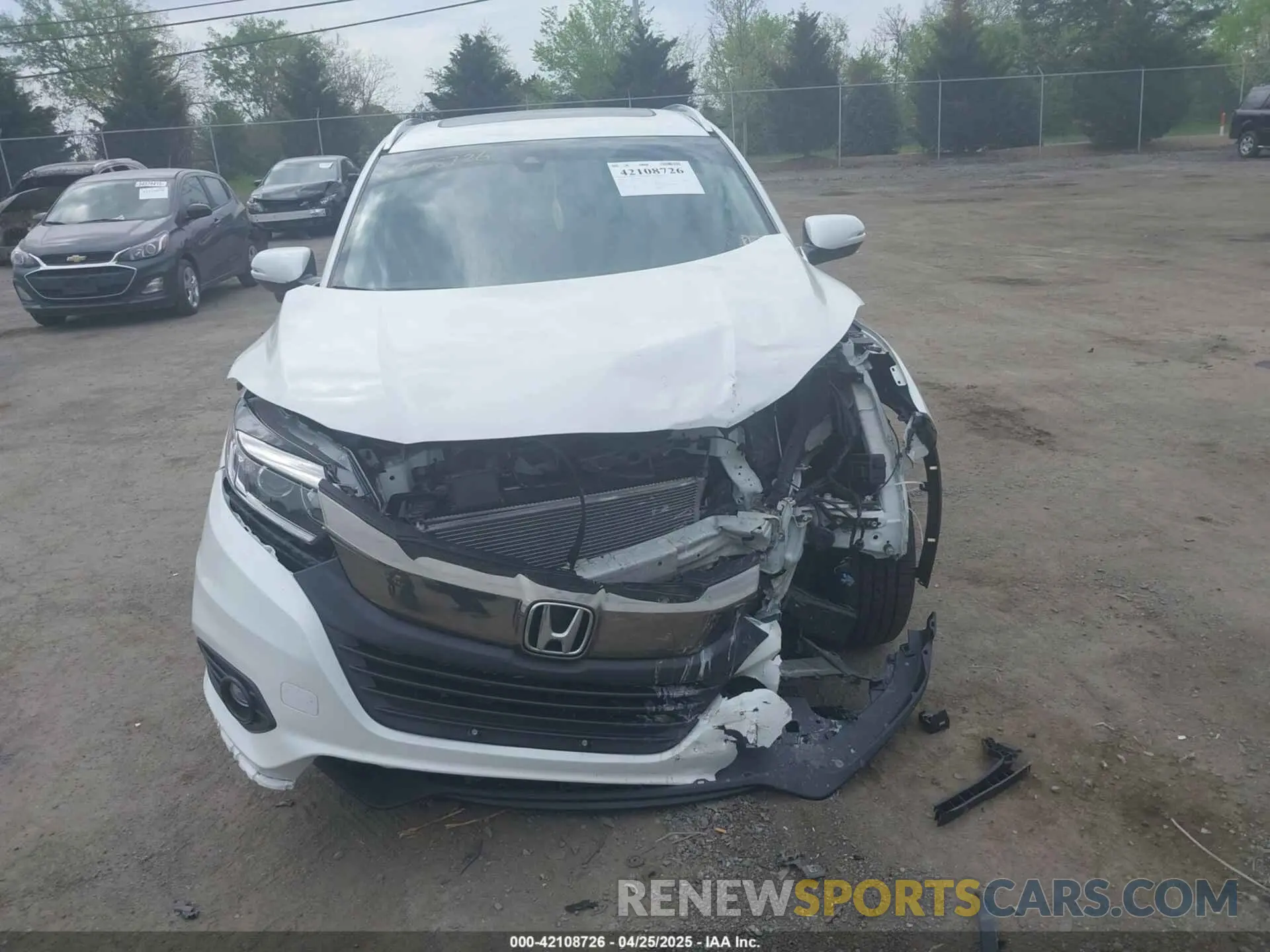 12 Photograph of a damaged car 3CZRU5H53KM727524 HONDA HR-V 2019