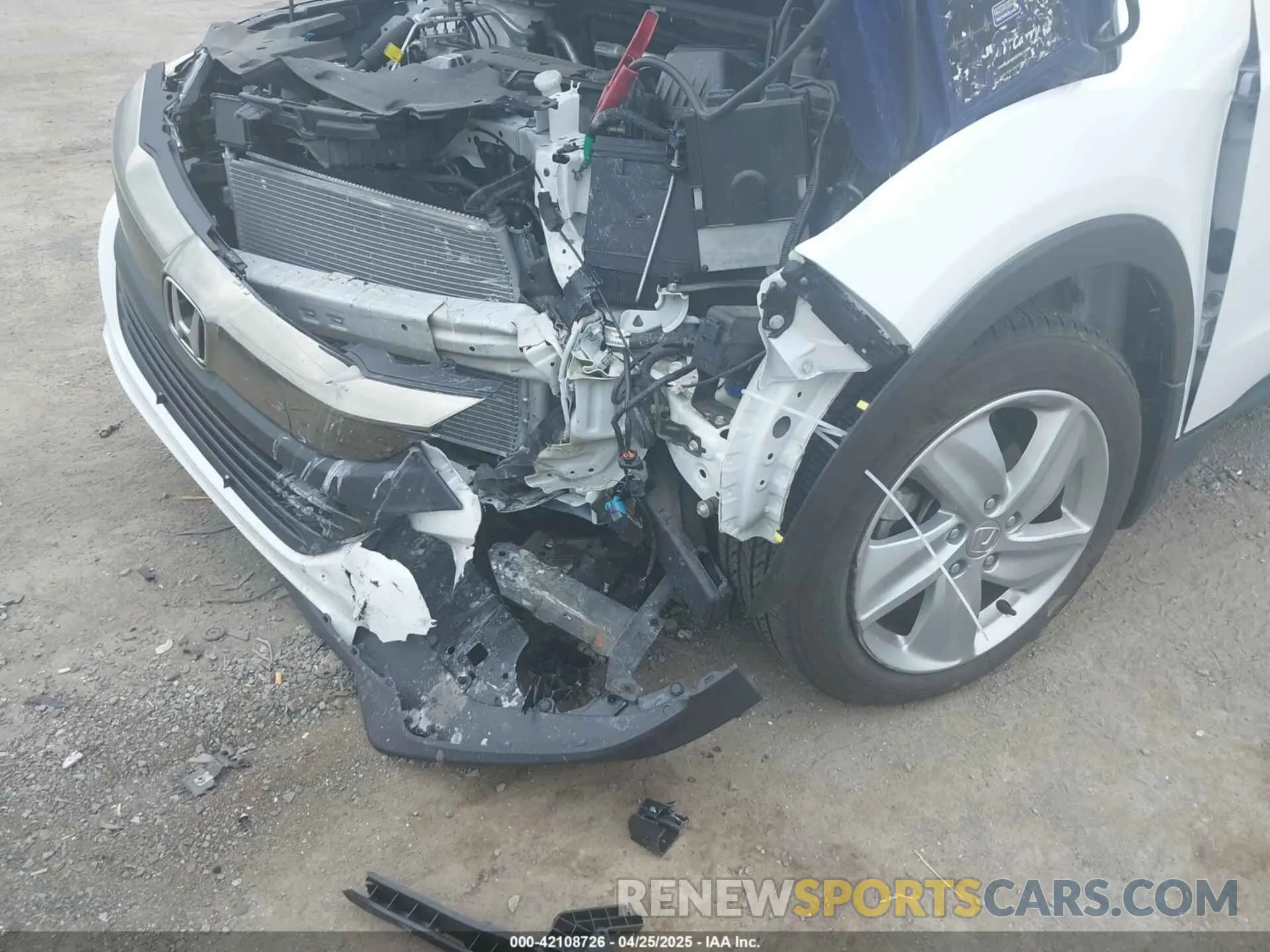 6 Photograph of a damaged car 3CZRU5H53KM727524 HONDA HR-V 2019