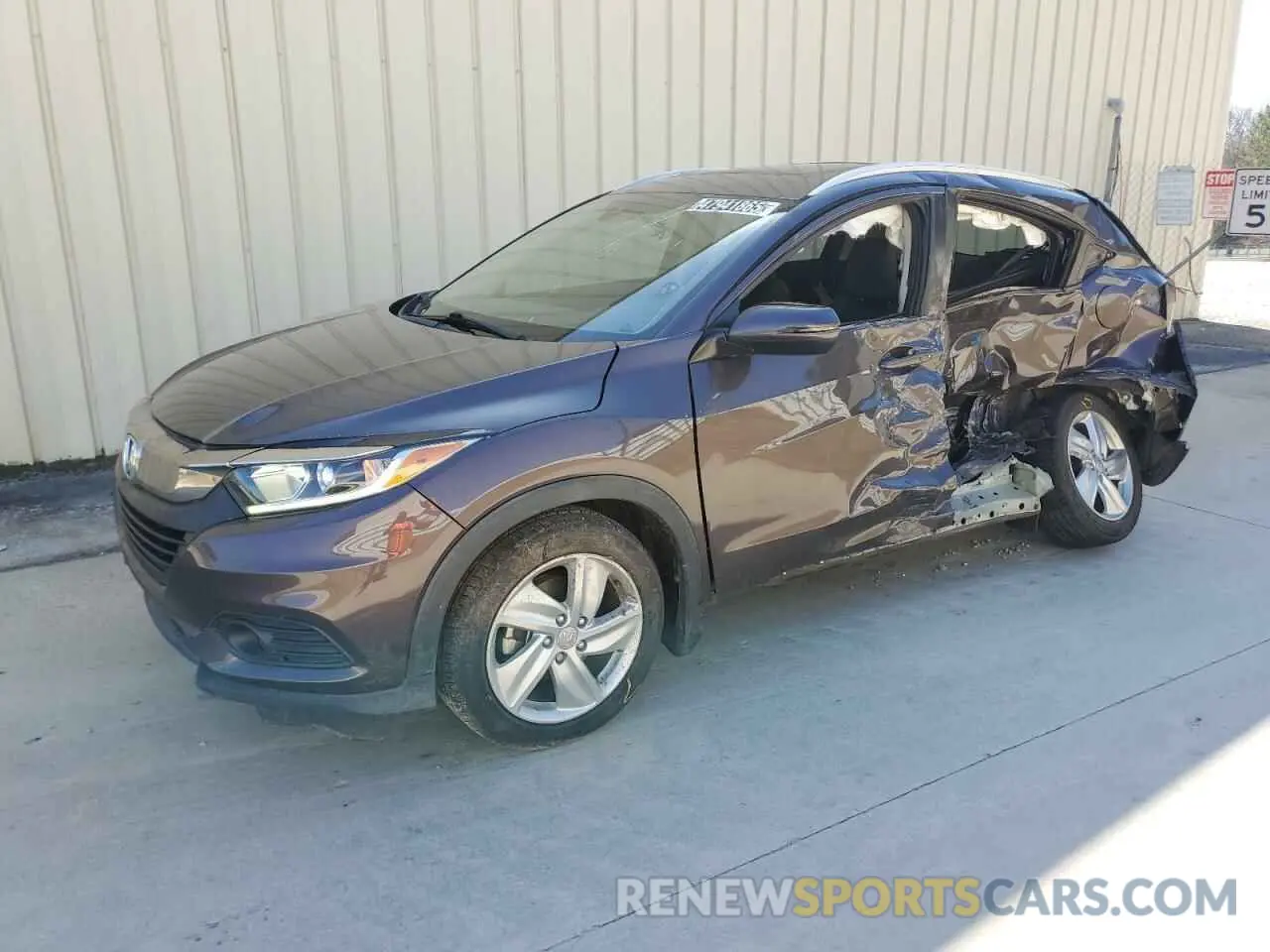 1 Photograph of a damaged car 3CZRU5H54KM704964 HONDA HR-V 2019
