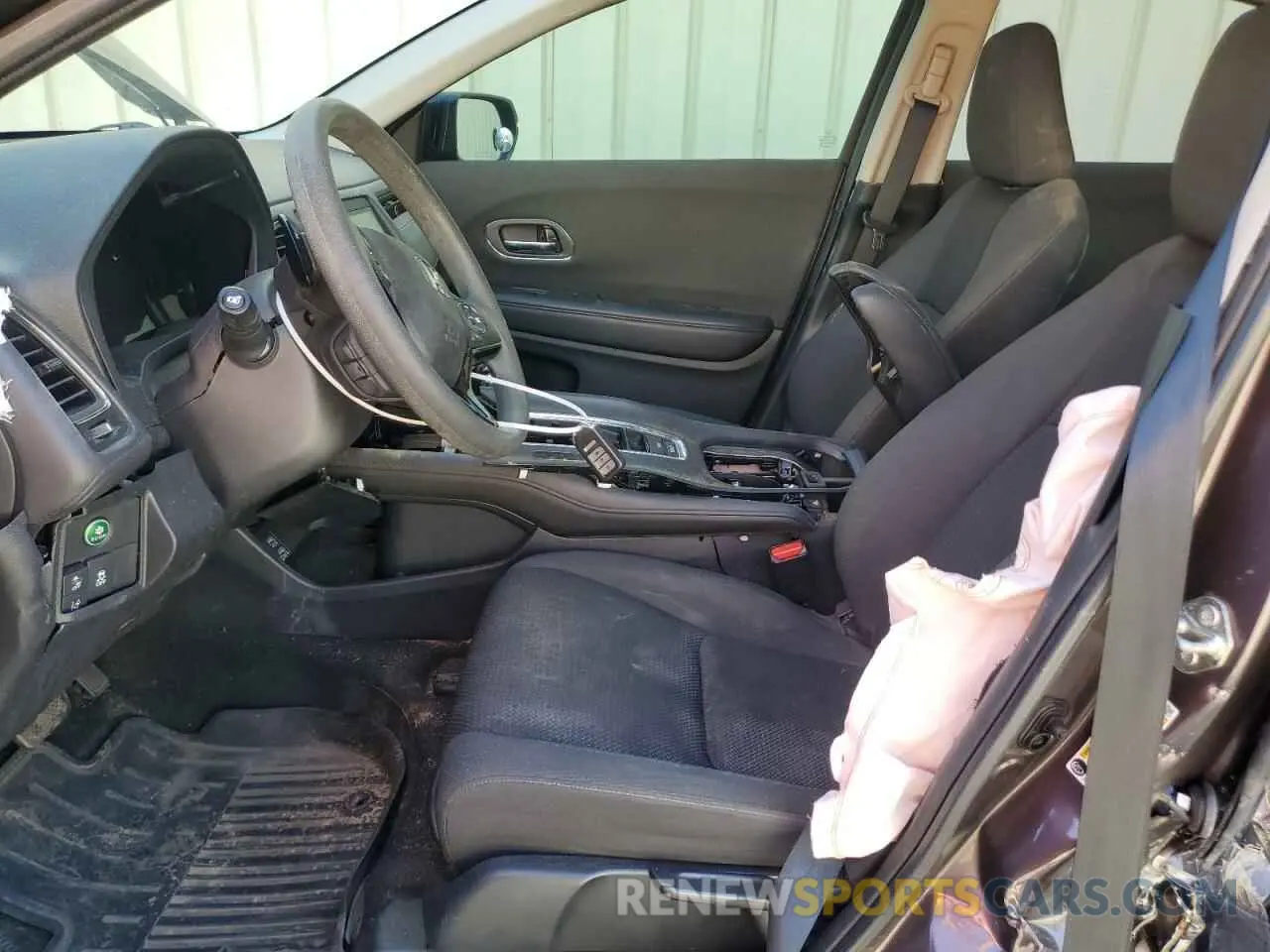 7 Photograph of a damaged car 3CZRU5H54KM704964 HONDA HR-V 2019