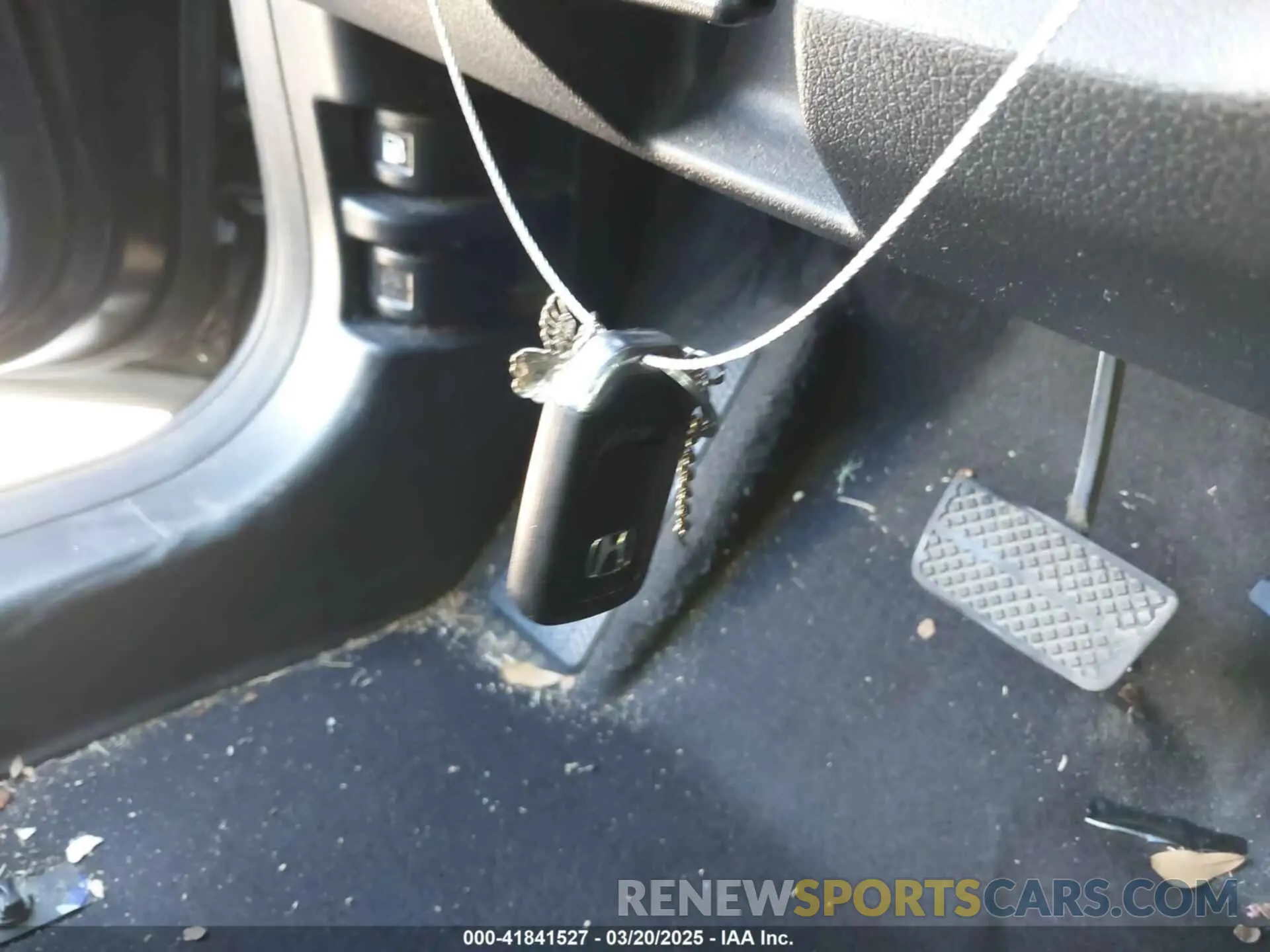 11 Photograph of a damaged car 3CZRU5H54KM709856 HONDA HR-V 2019
