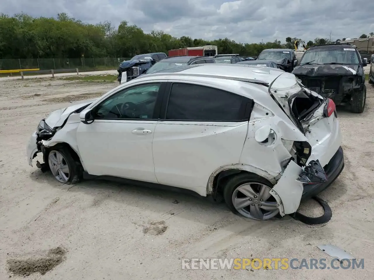 2 Photograph of a damaged car 3CZRU5H54KM716077 HONDA HR-V 2019