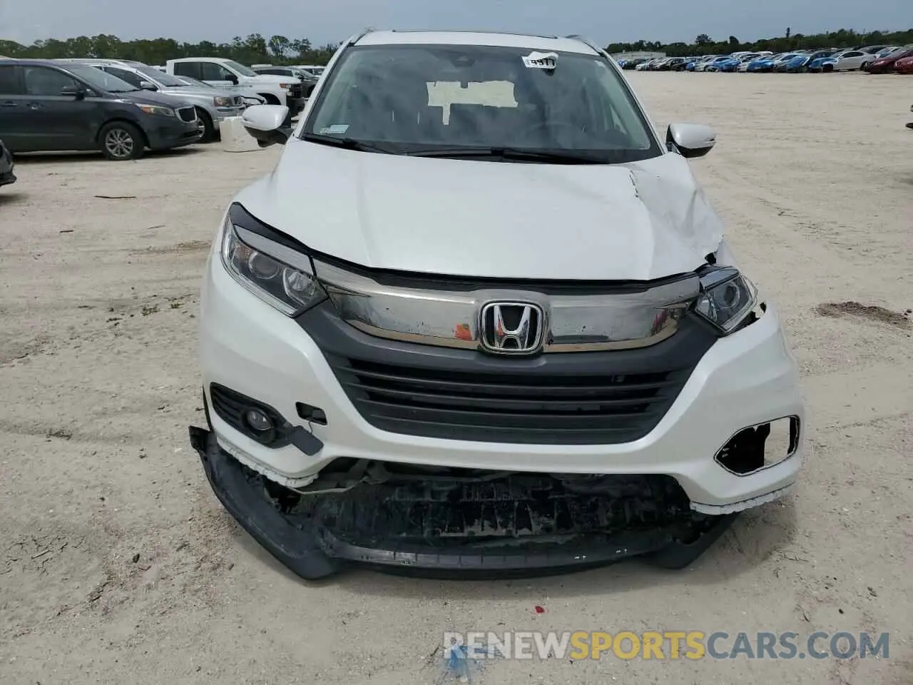 5 Photograph of a damaged car 3CZRU5H54KM716077 HONDA HR-V 2019