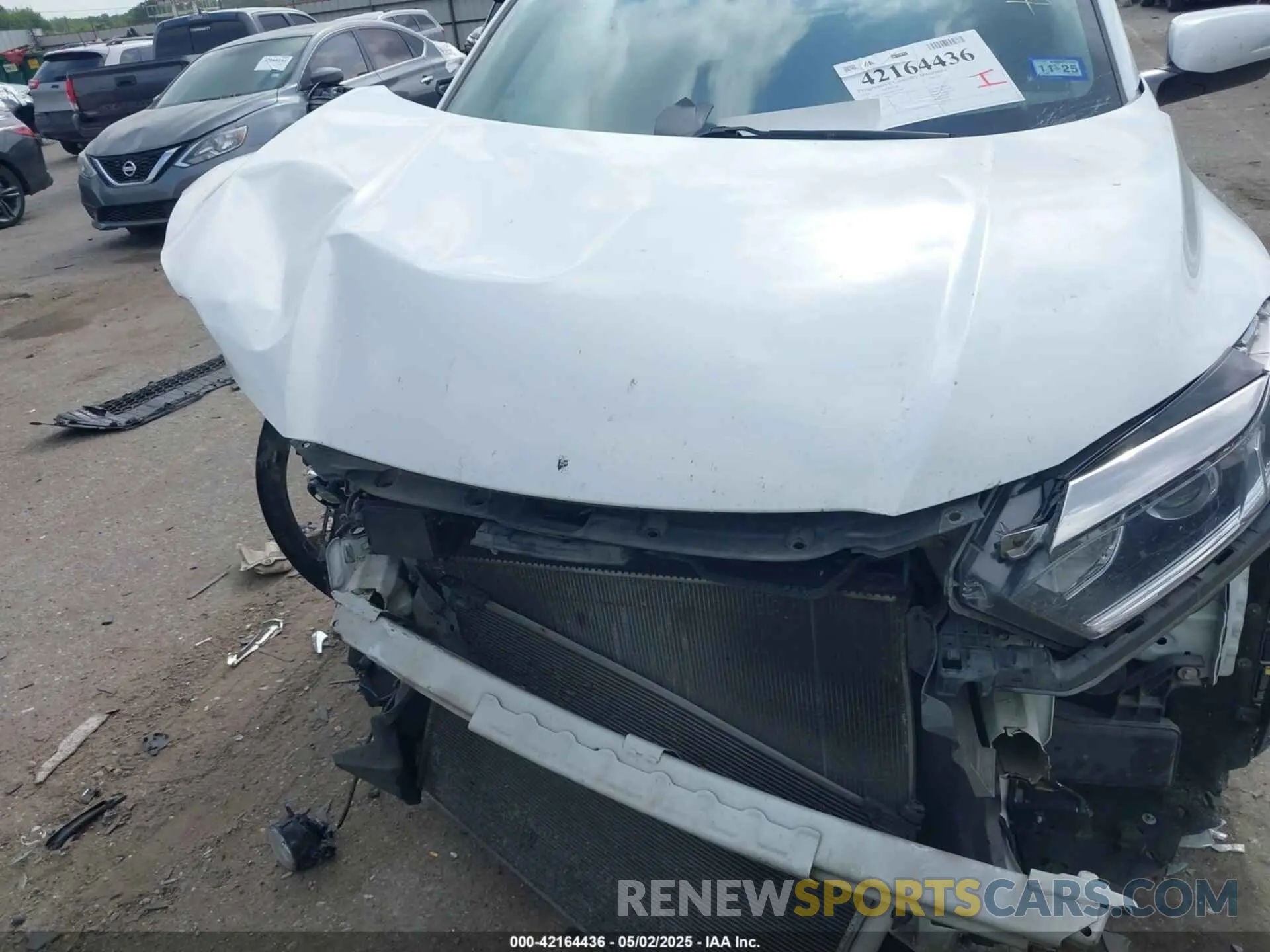 11 Photograph of a damaged car 3CZRU5H54KM727449 HONDA HR-V 2019