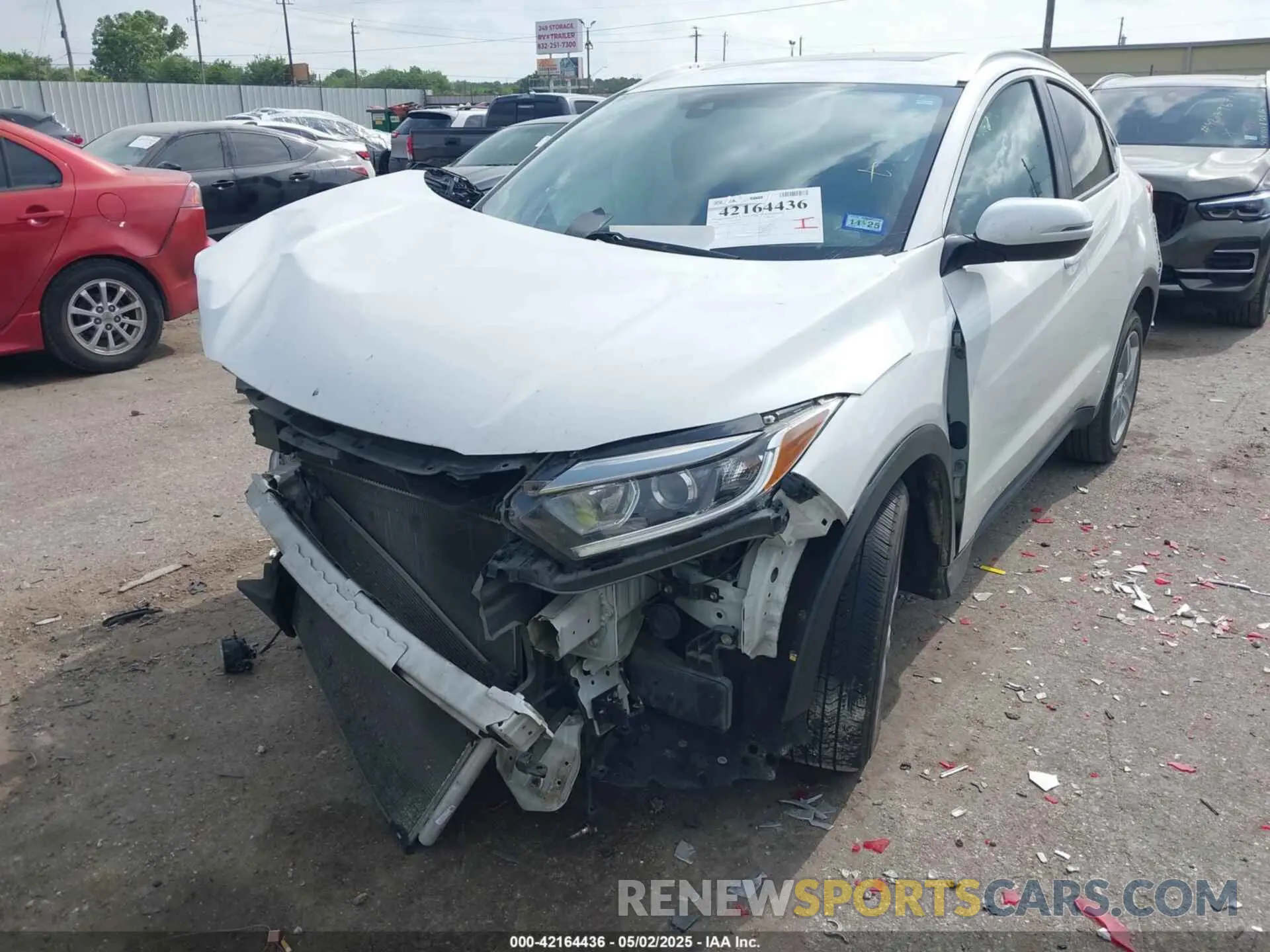 2 Photograph of a damaged car 3CZRU5H54KM727449 HONDA HR-V 2019