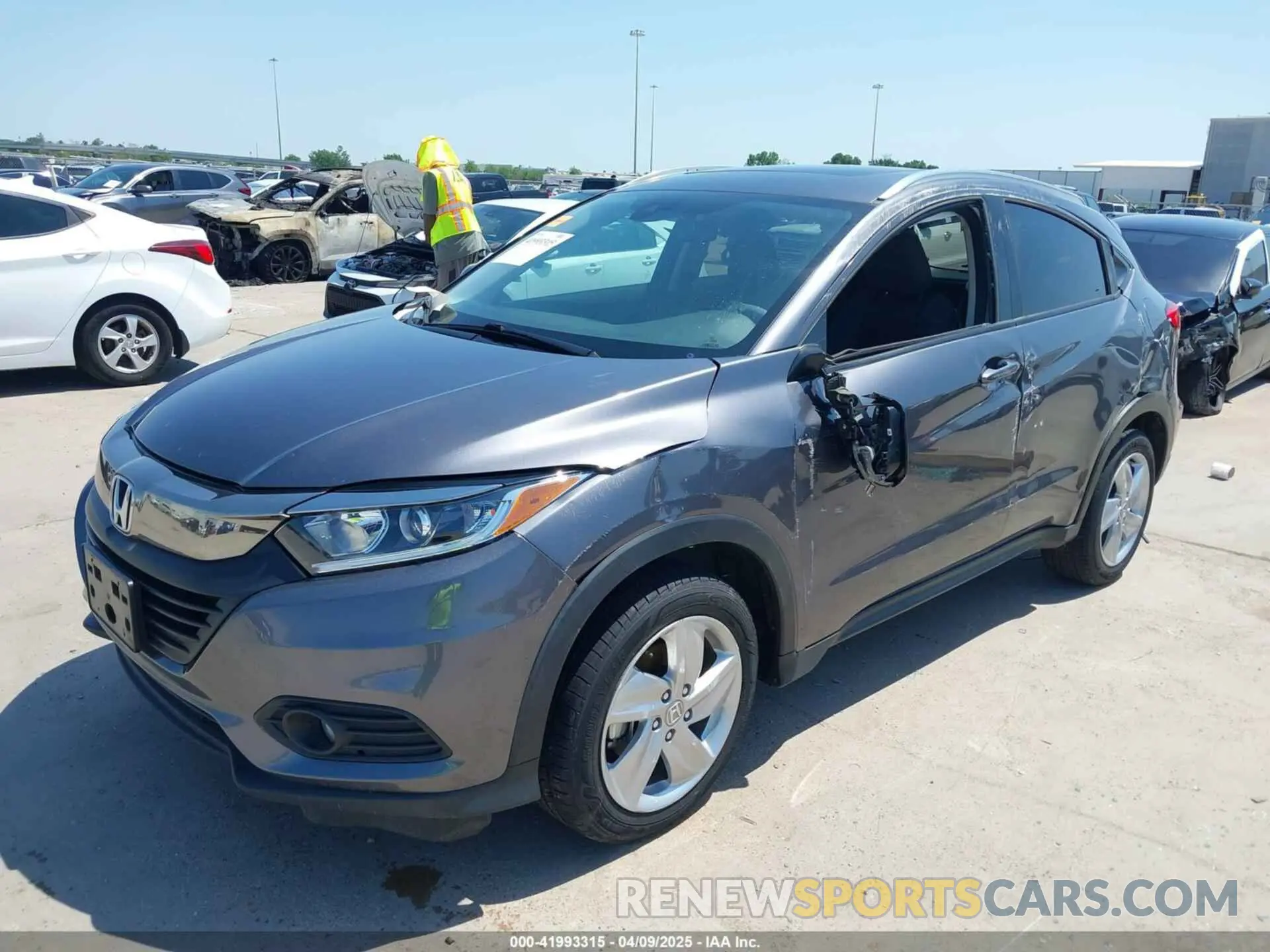2 Photograph of a damaged car 3CZRU5H55KM721708 HONDA HR-V 2019