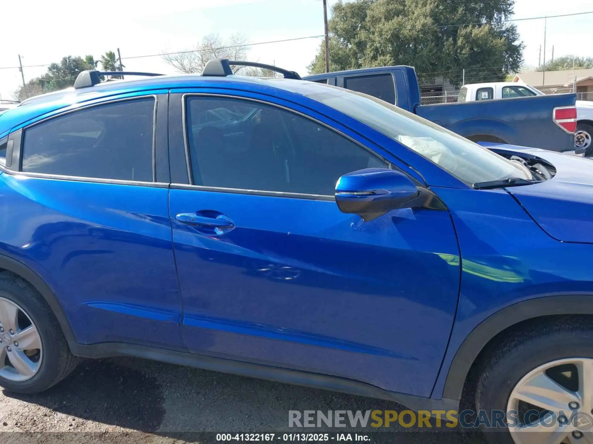 14 Photograph of a damaged car 3CZRU5H56KM706621 HONDA HR-V 2019