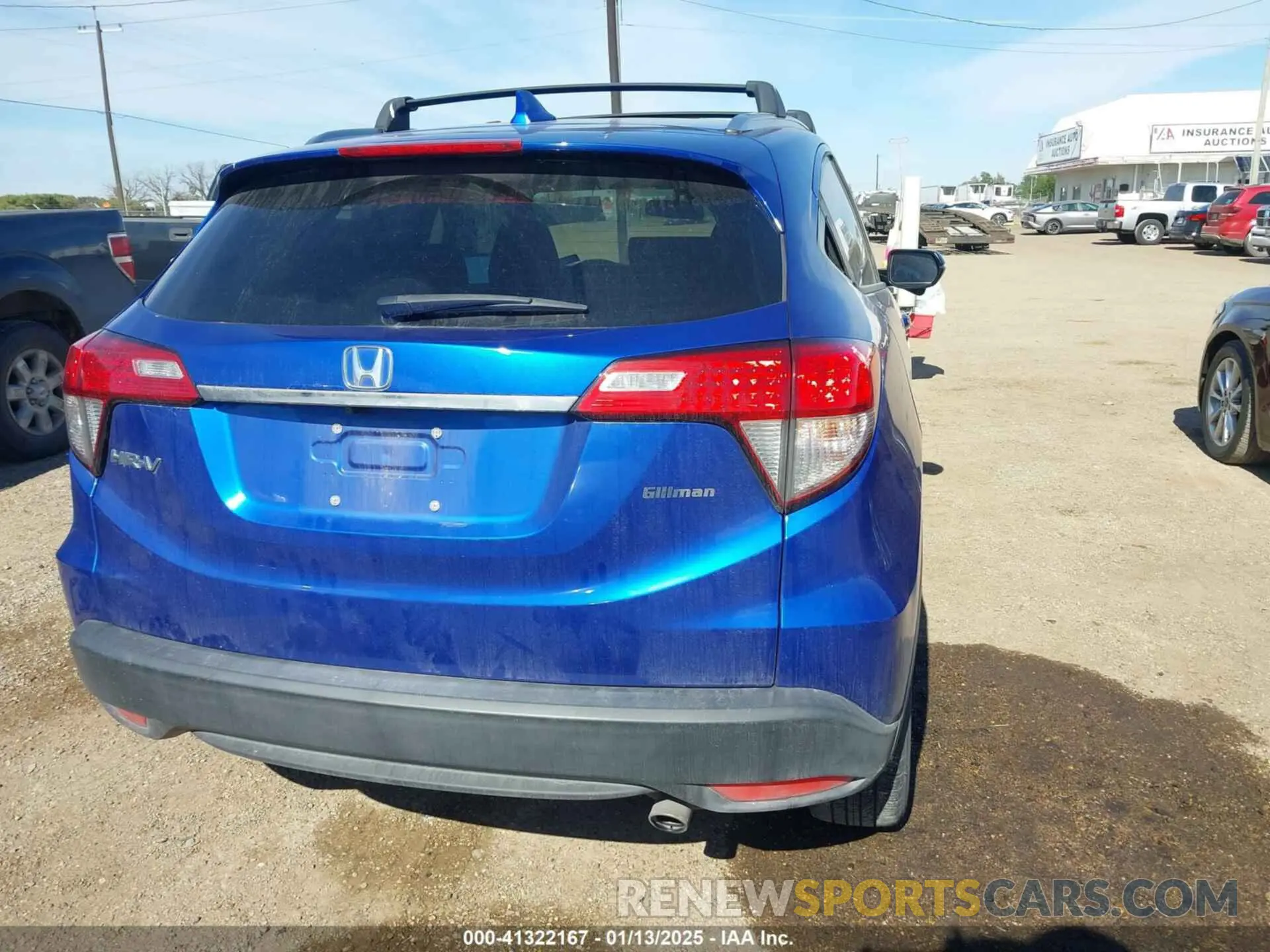 17 Photograph of a damaged car 3CZRU5H56KM706621 HONDA HR-V 2019