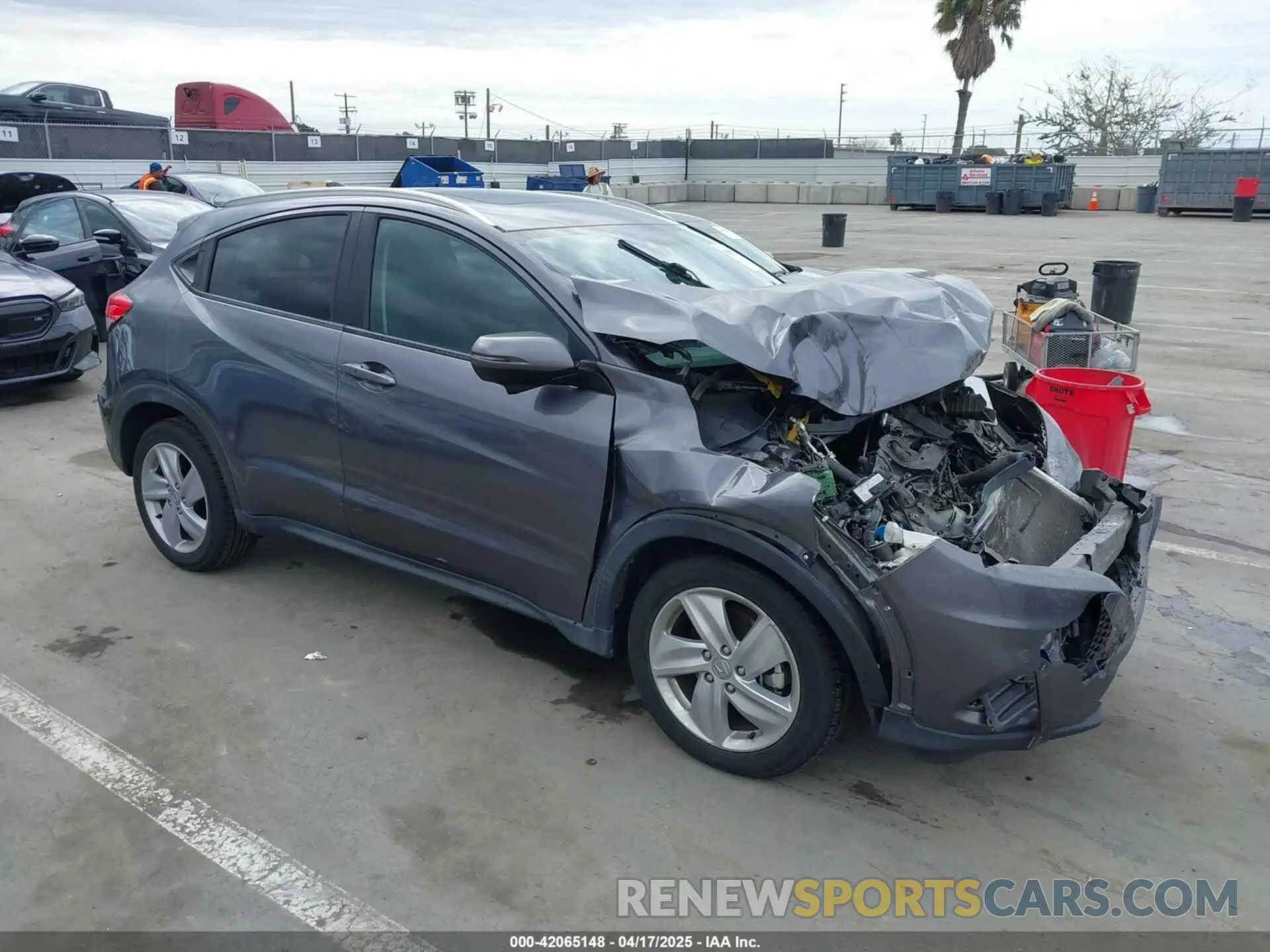 1 Photograph of a damaged car 3CZRU5H56KM723998 HONDA HR-V 2019