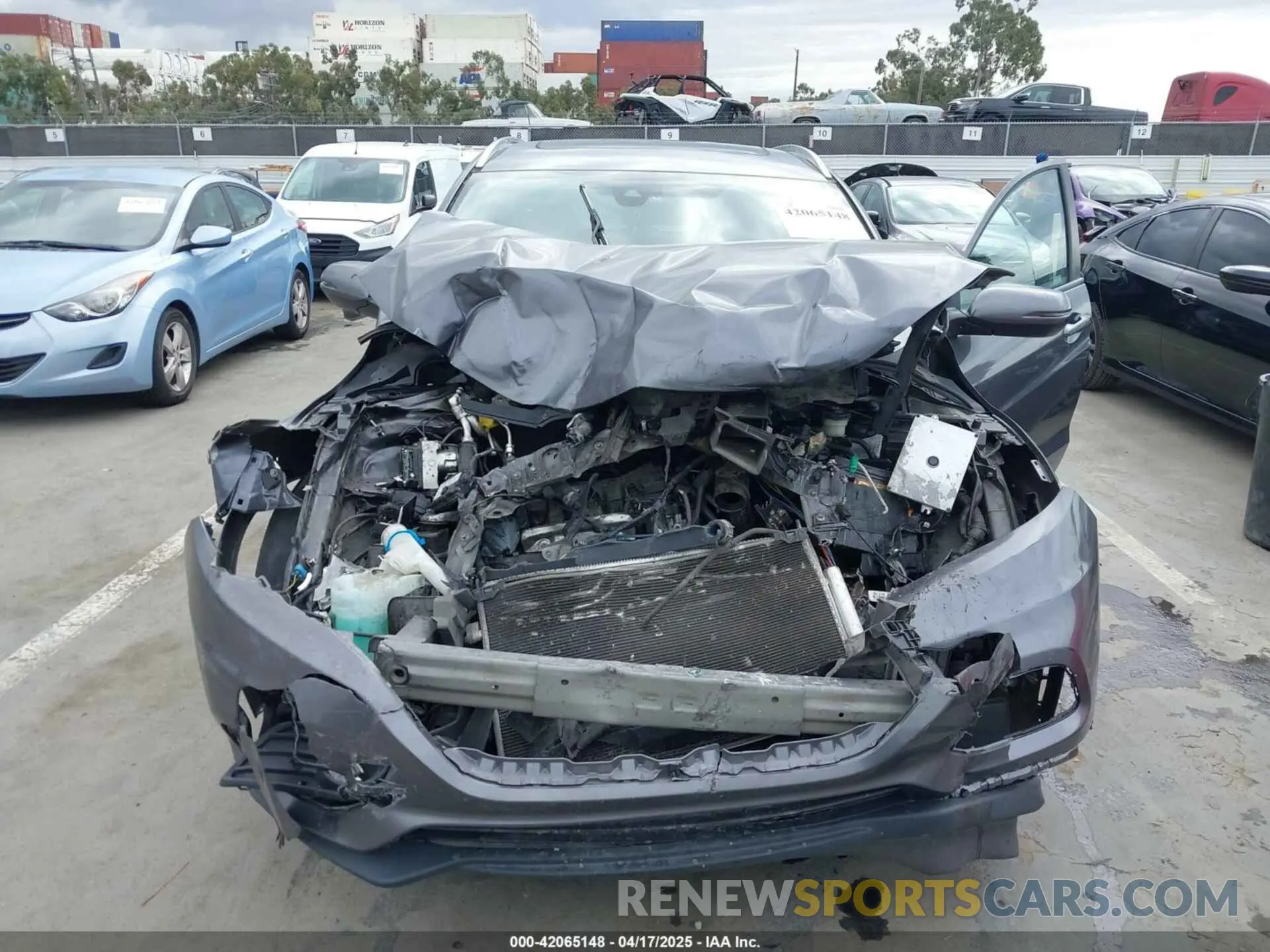 6 Photograph of a damaged car 3CZRU5H56KM723998 HONDA HR-V 2019