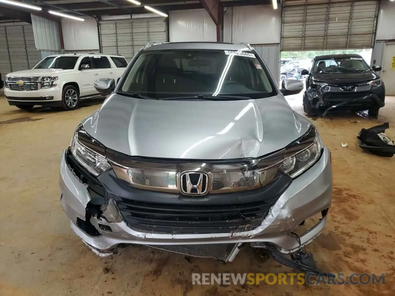 5 Photograph of a damaged car 3CZRU5H56KM724049 HONDA HR-V 2019