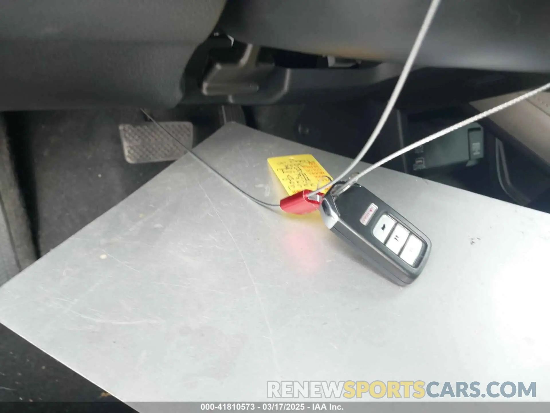 11 Photograph of a damaged car 3CZRU5H56KM728523 HONDA HR-V 2019