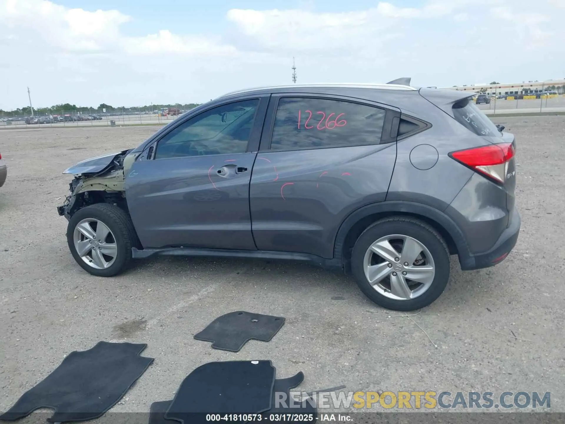 15 Photograph of a damaged car 3CZRU5H56KM728523 HONDA HR-V 2019