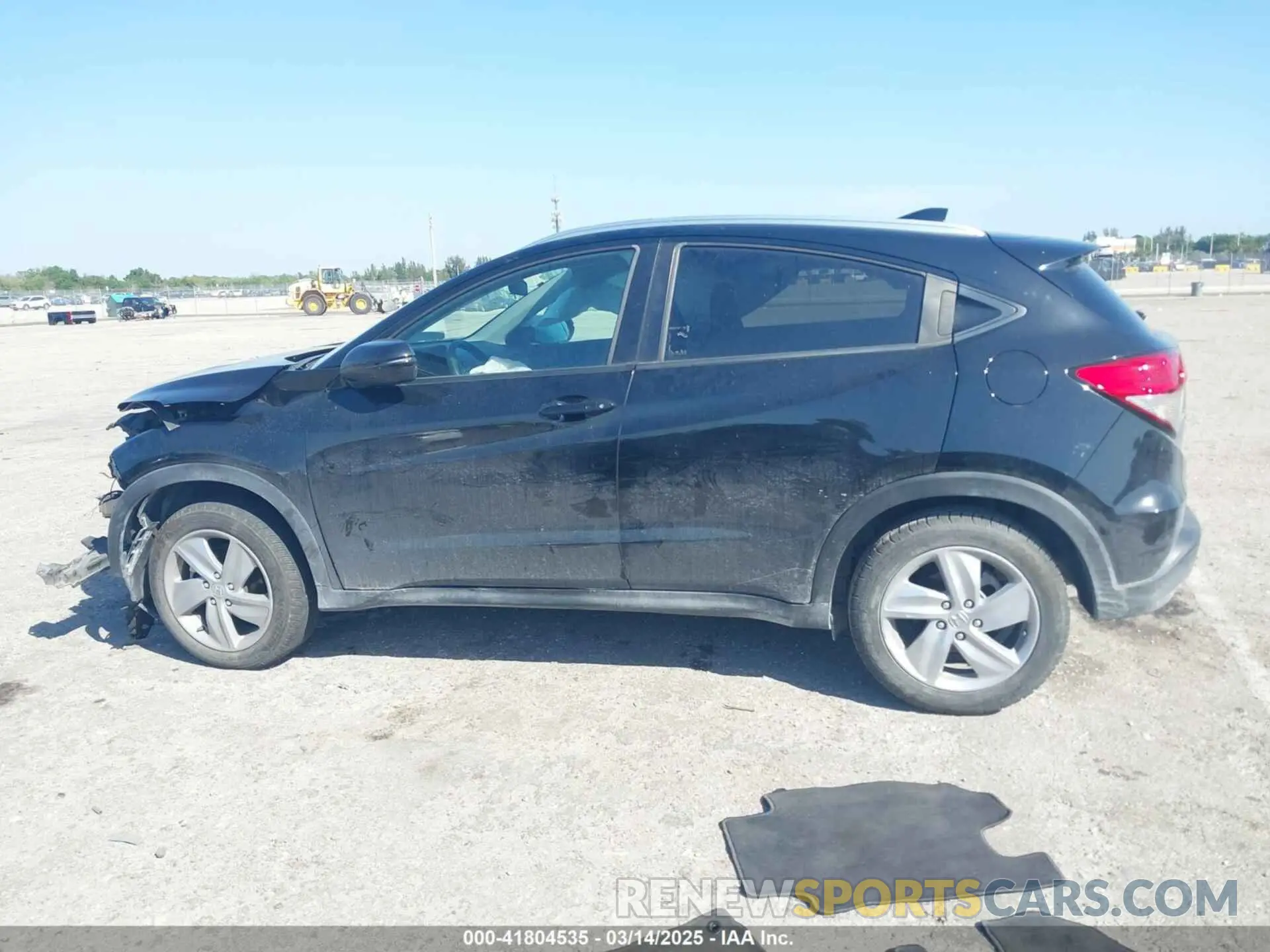 13 Photograph of a damaged car 3CZRU5H57KM711018 HONDA HR-V 2019