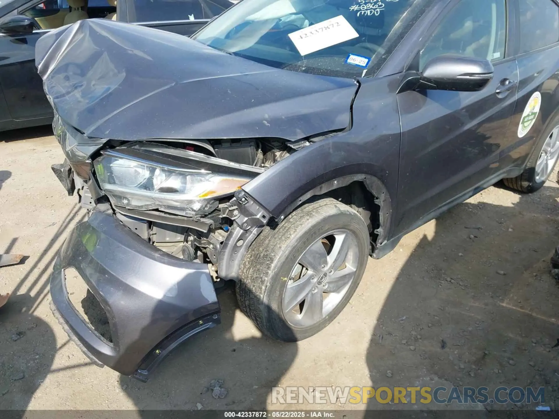 6 Photograph of a damaged car 3CZRU5H57KM712363 HONDA HR-V 2019