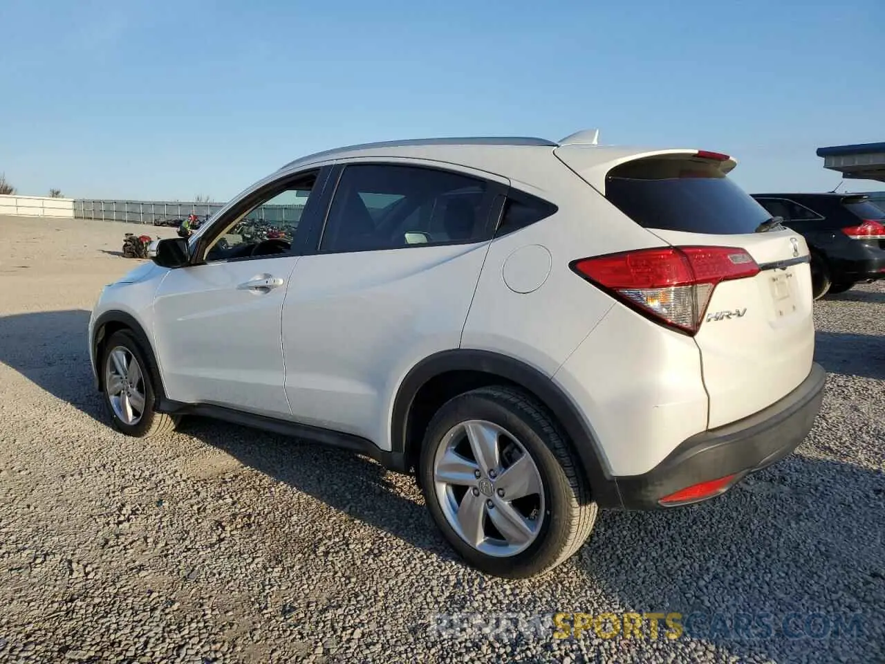 2 Photograph of a damaged car 3CZRU5H58KM712016 HONDA HR-V 2019