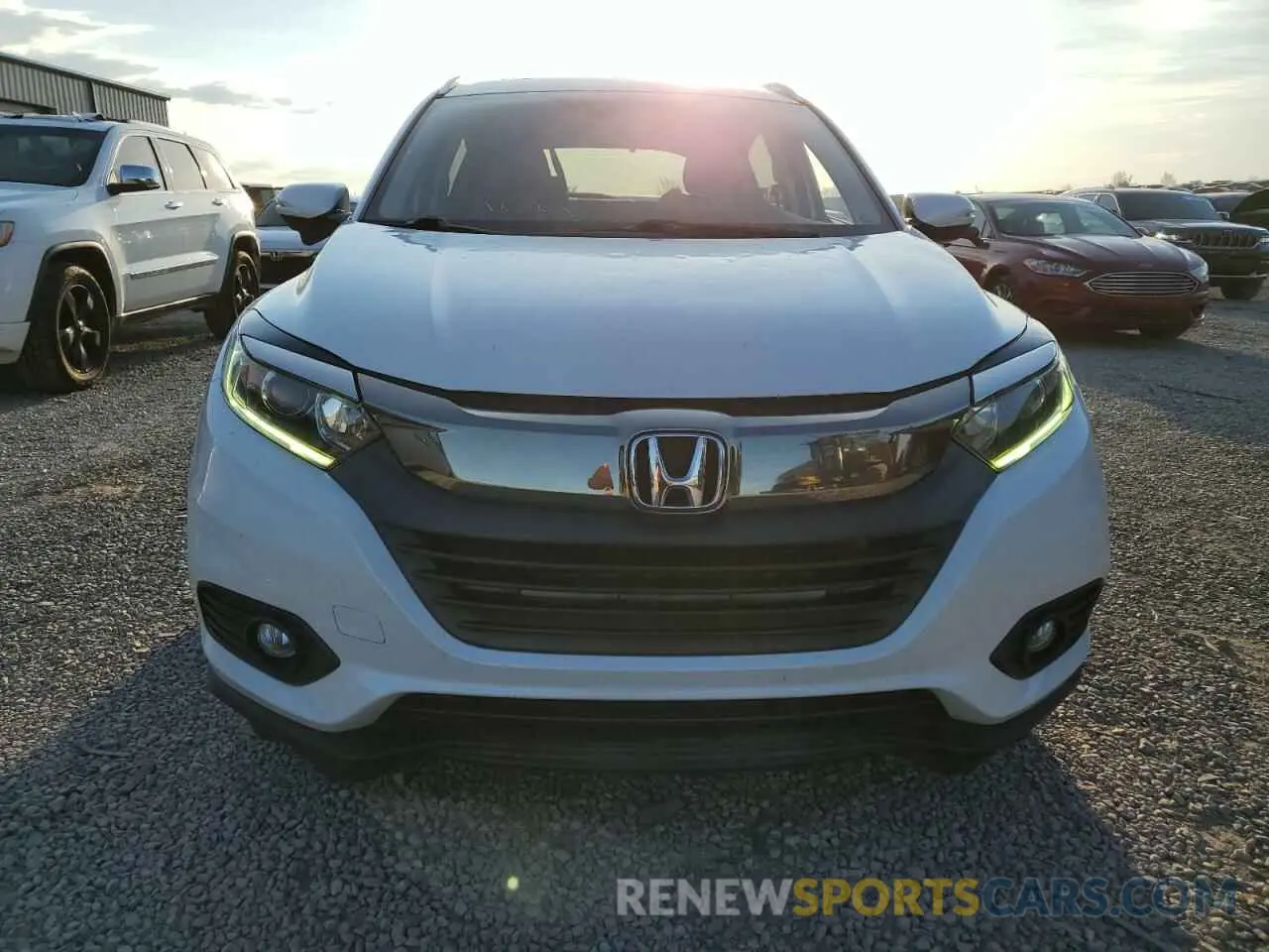 5 Photograph of a damaged car 3CZRU5H58KM712016 HONDA HR-V 2019