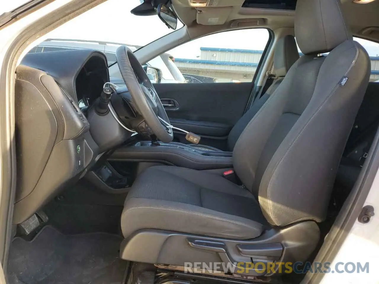 7 Photograph of a damaged car 3CZRU5H58KM712016 HONDA HR-V 2019