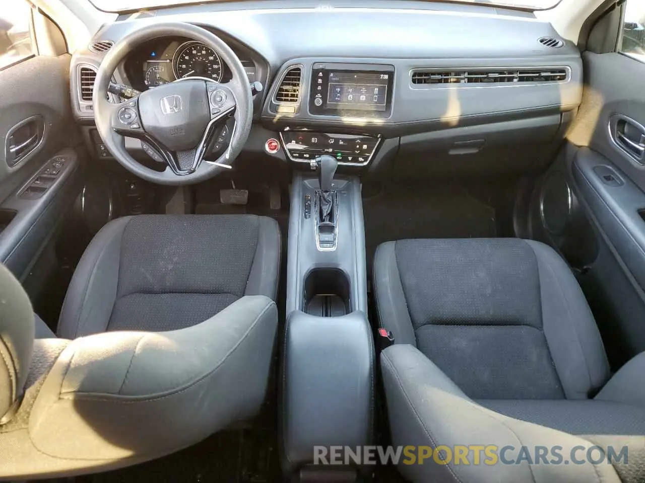 8 Photograph of a damaged car 3CZRU5H58KM712016 HONDA HR-V 2019