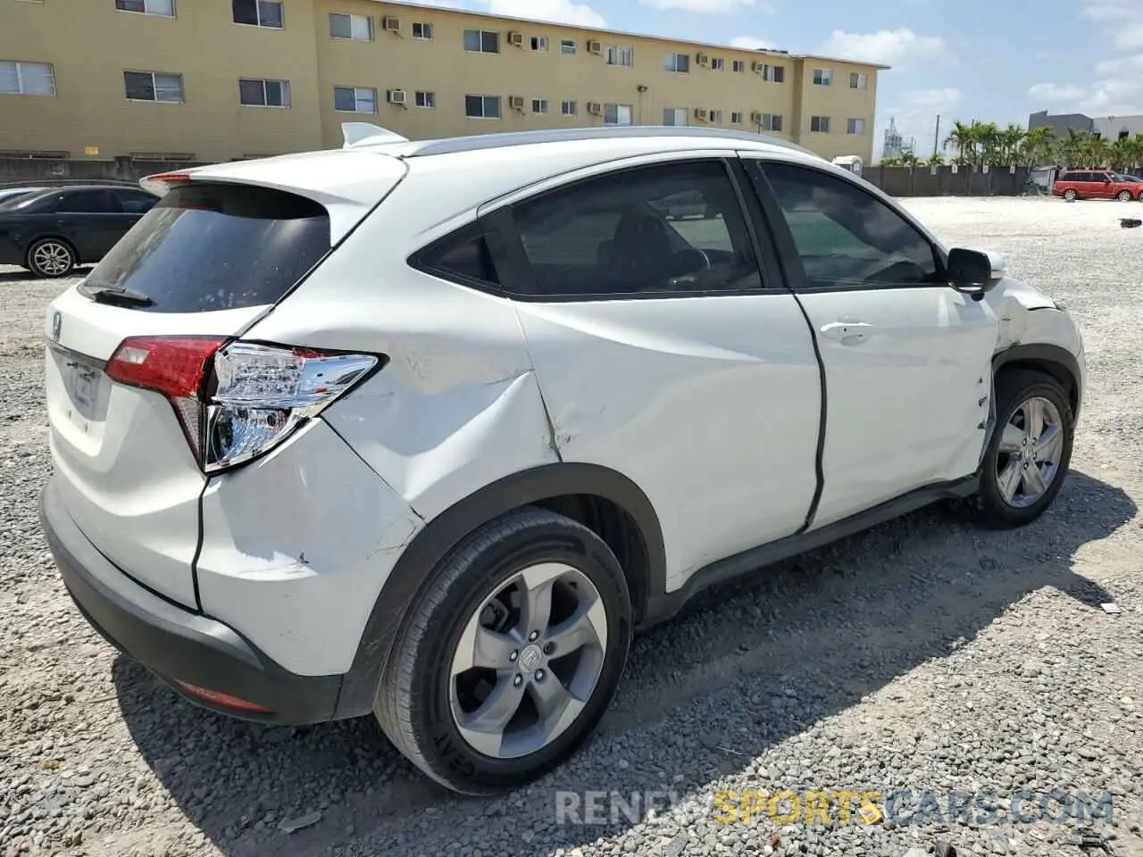 3 Photograph of a damaged car 3CZRU5H58KM717328 HONDA HR-V 2019
