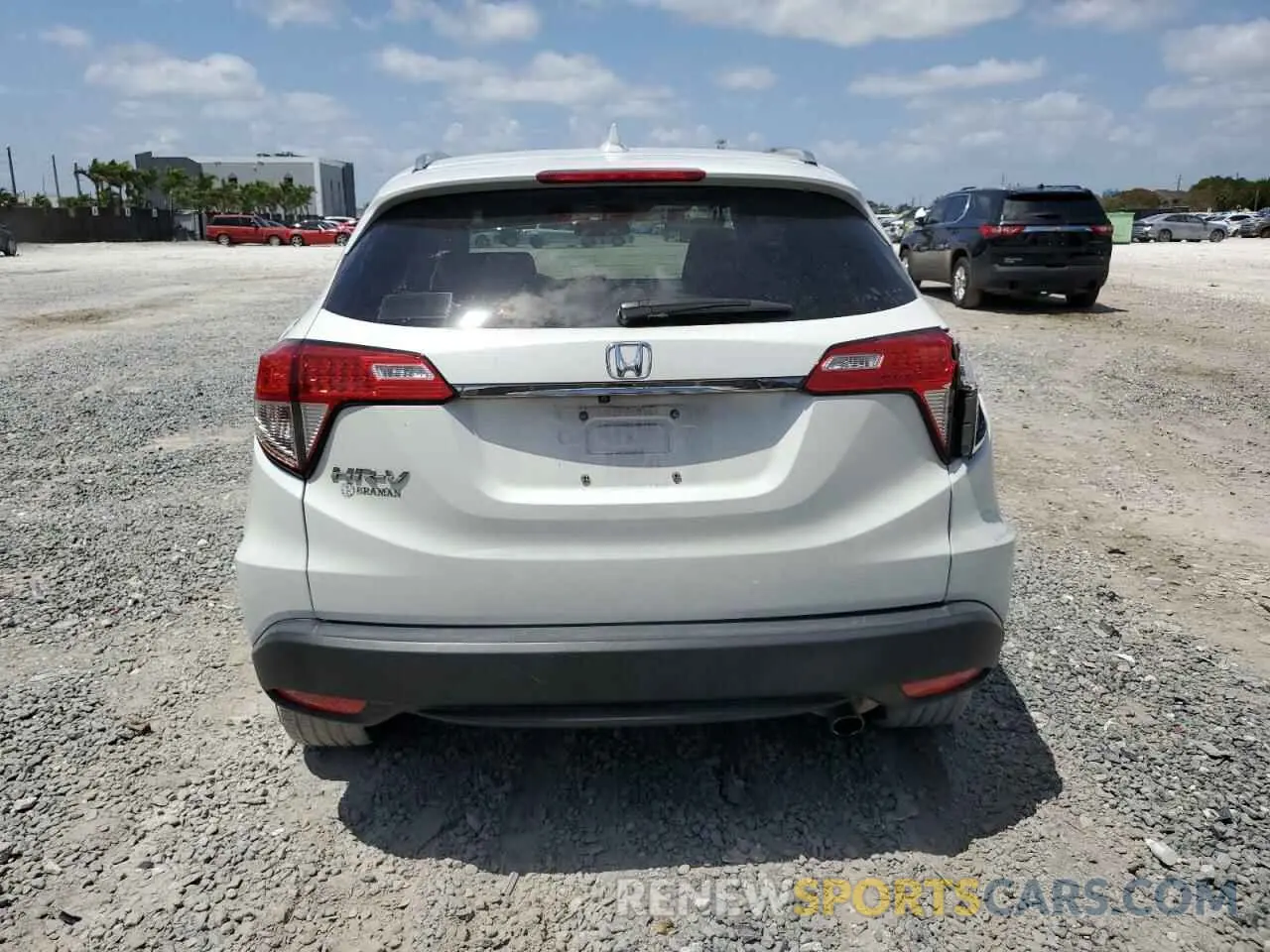 6 Photograph of a damaged car 3CZRU5H58KM717328 HONDA HR-V 2019
