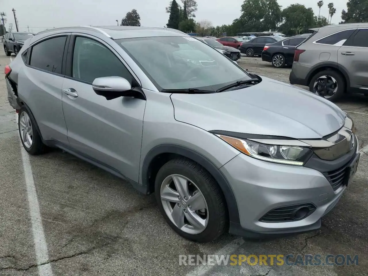 4 Photograph of a damaged car 3CZRU5H58KM728166 HONDA HR-V 2019