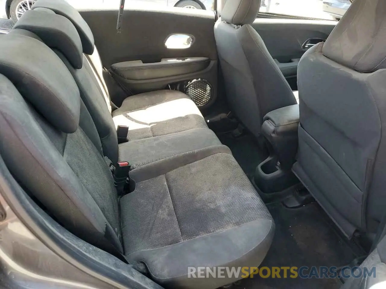 10 Photograph of a damaged car 3CZRU5H58KM728359 HONDA HR-V 2019