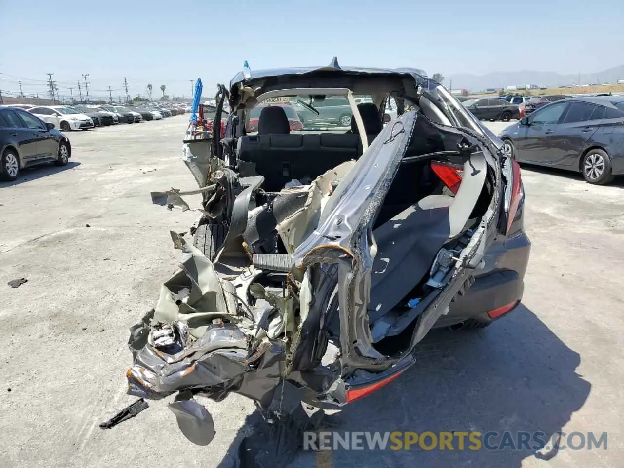 6 Photograph of a damaged car 3CZRU5H58KM728359 HONDA HR-V 2019