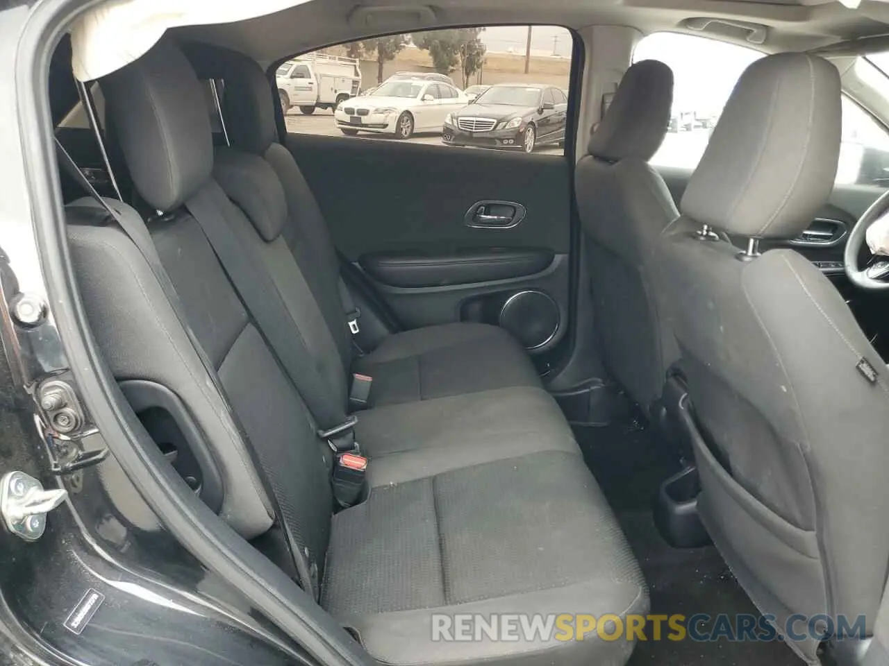 11 Photograph of a damaged car 3CZRU5H59KM723798 HONDA HR-V 2019