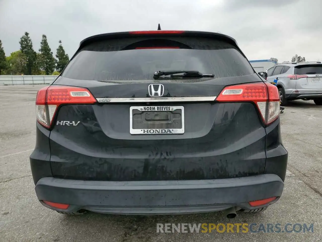 6 Photograph of a damaged car 3CZRU5H59KM723798 HONDA HR-V 2019