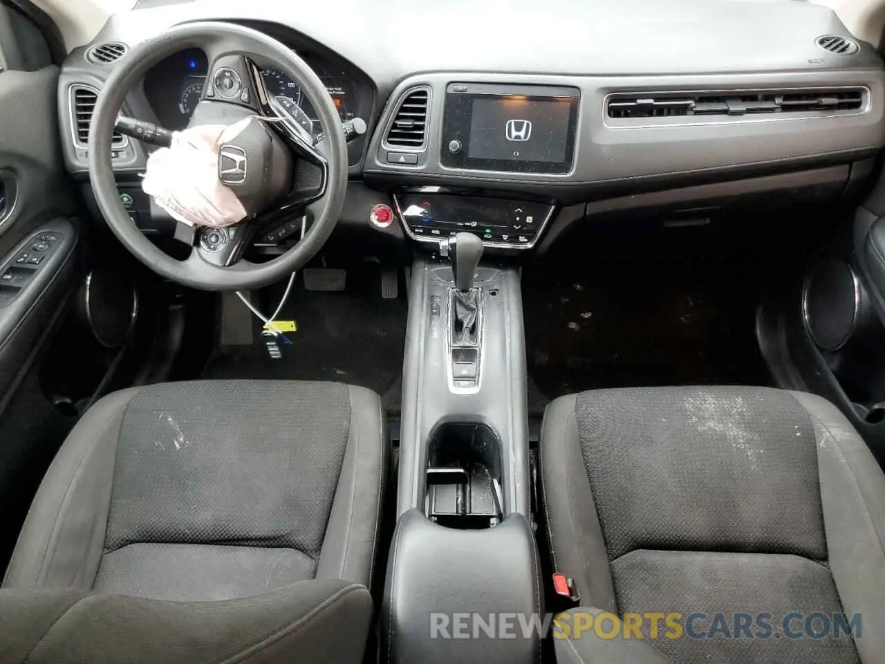 8 Photograph of a damaged car 3CZRU5H59KM723798 HONDA HR-V 2019
