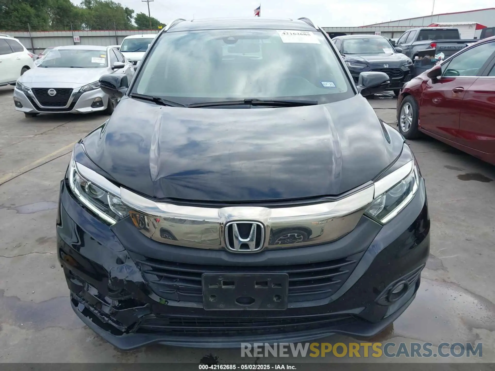 18 Photograph of a damaged car 3CZRU5H59KM729035 HONDA HR-V 2019