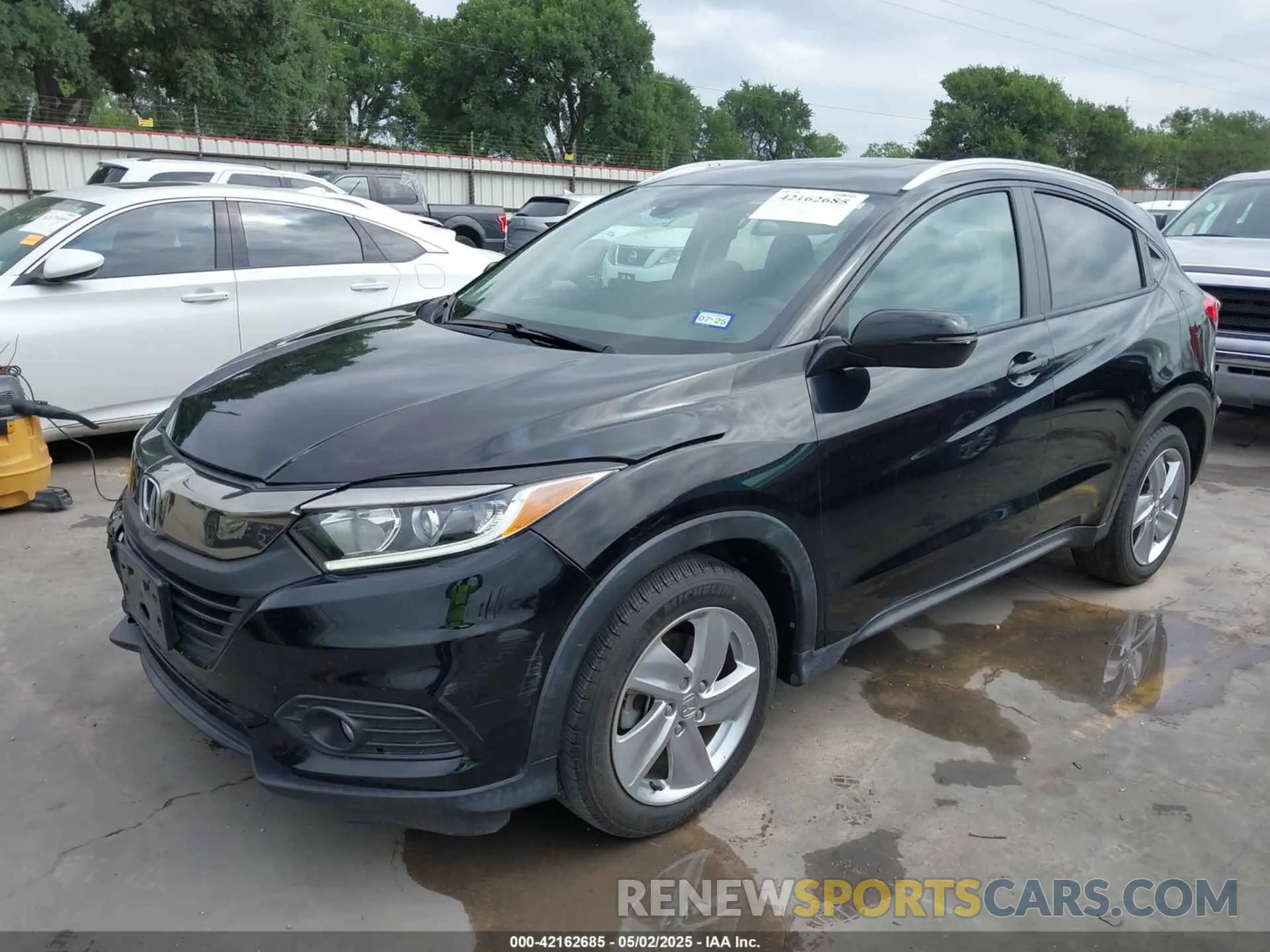 2 Photograph of a damaged car 3CZRU5H59KM729035 HONDA HR-V 2019