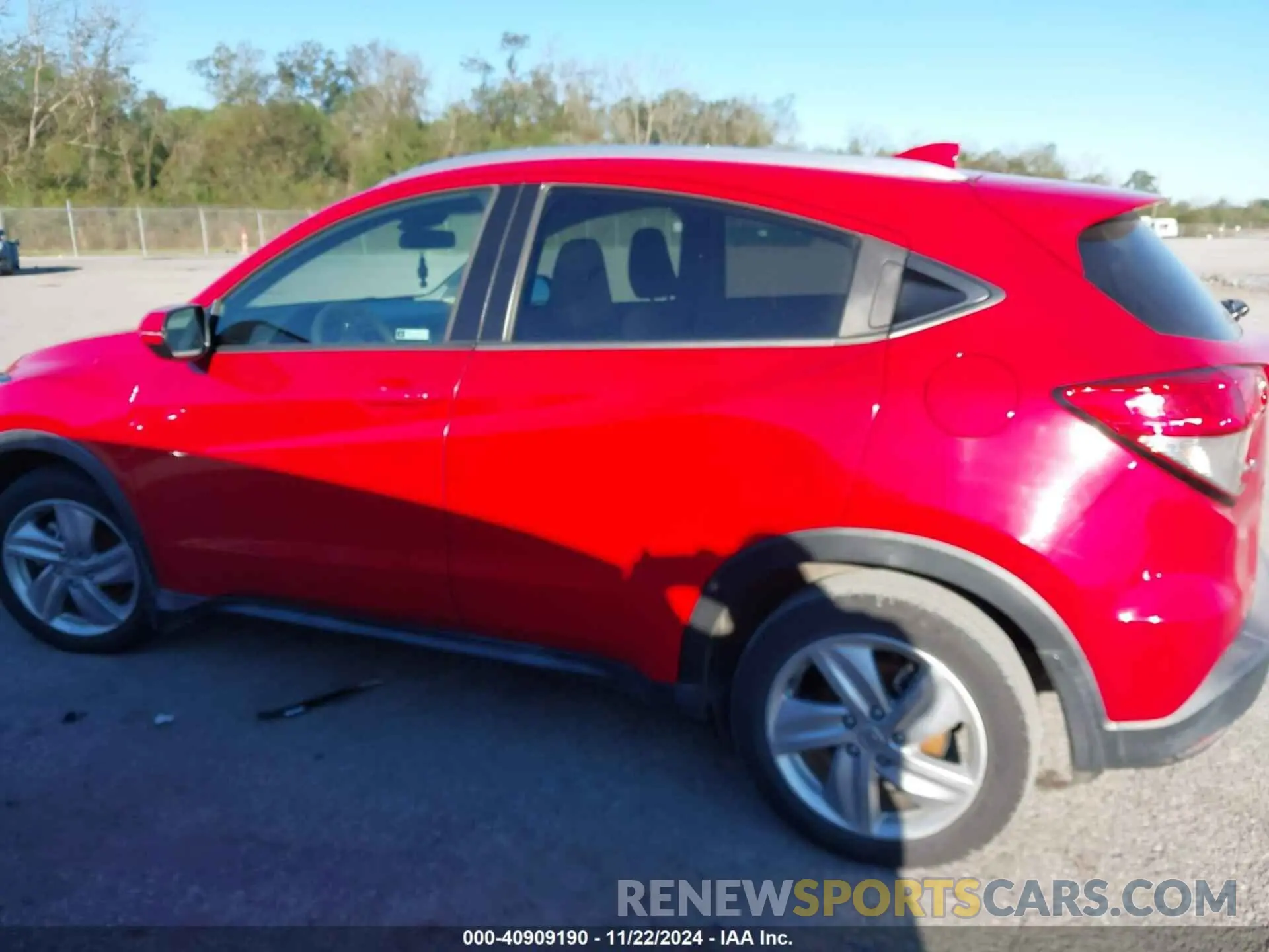 14 Photograph of a damaged car 3CZRU5H5XKM701213 HONDA HR-V 2019