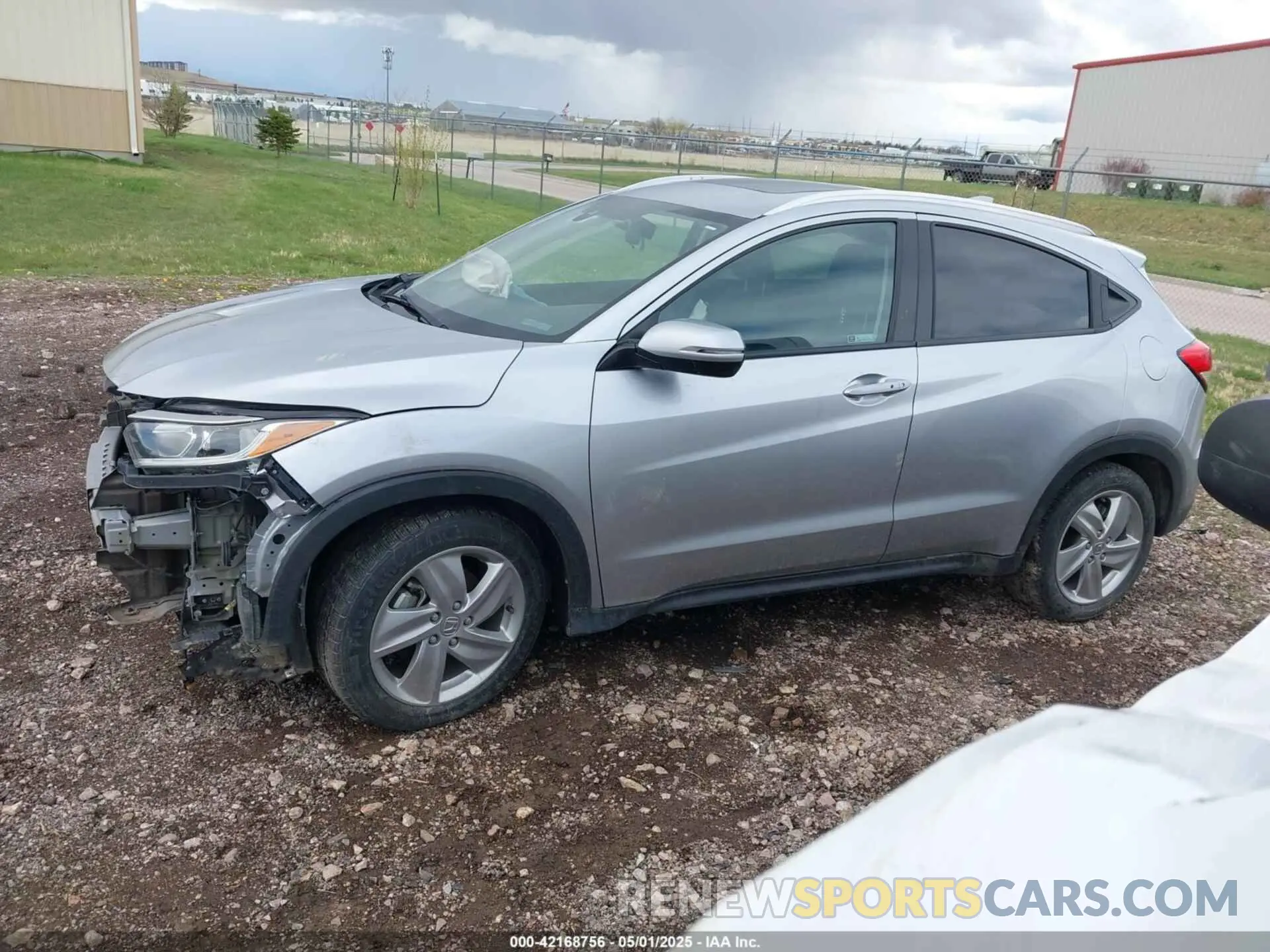 15 Photograph of a damaged car 3CZRU5H5XKM710638 HONDA HR-V 2019