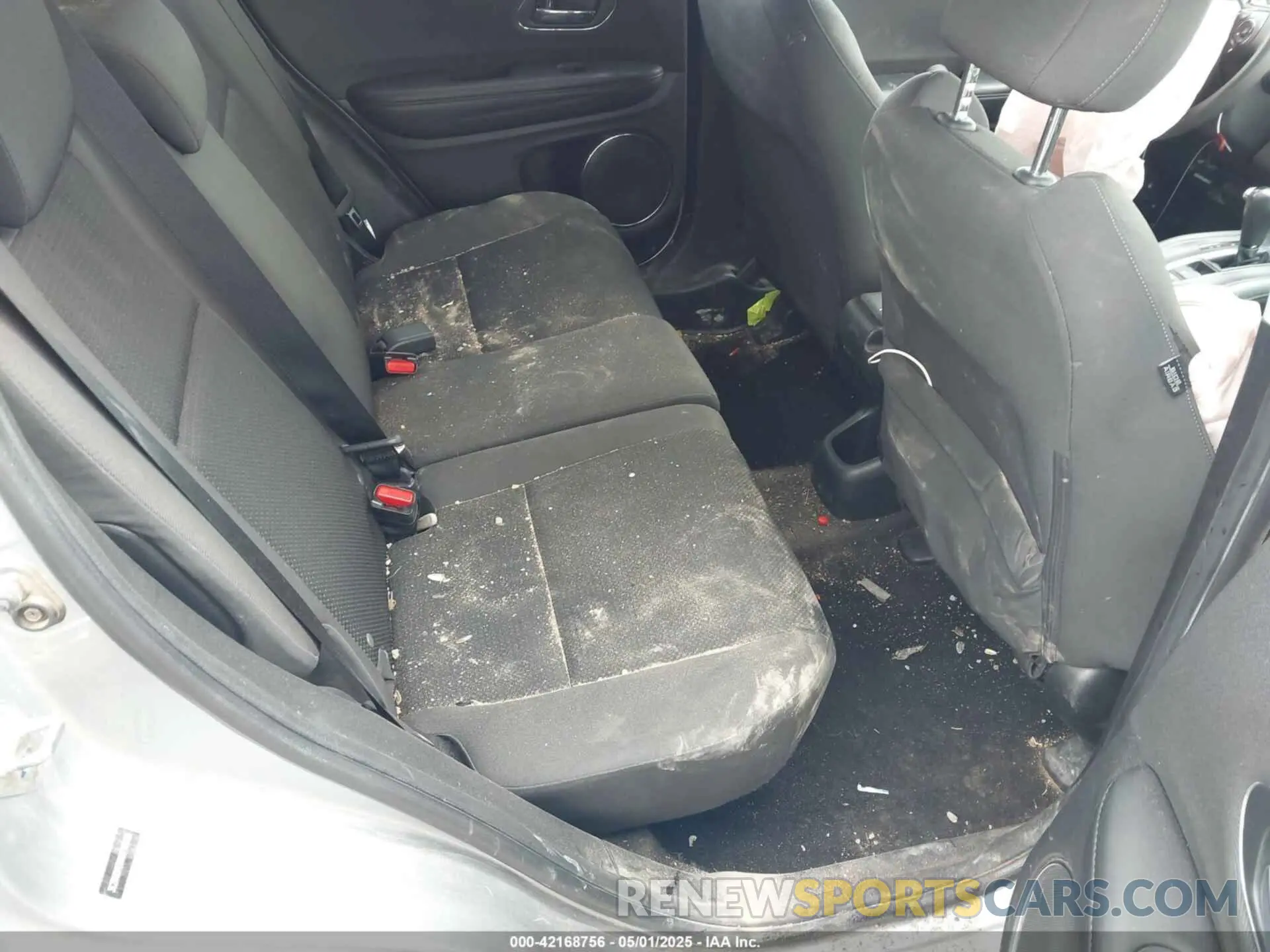 8 Photograph of a damaged car 3CZRU5H5XKM710638 HONDA HR-V 2019