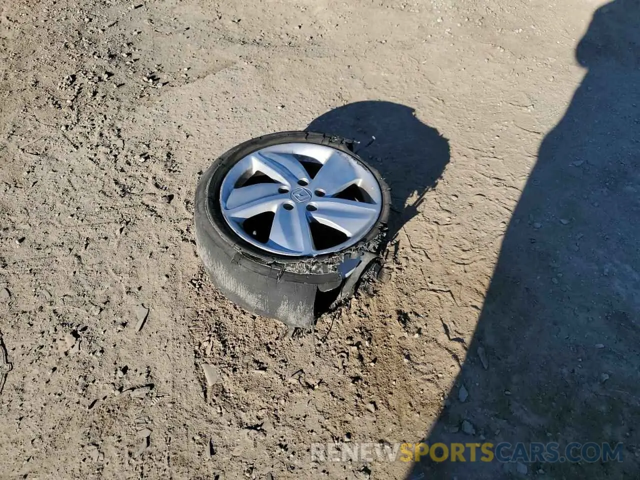 15 Photograph of a damaged car 3CZRU5H70KM715719 HONDA HR-V 2019