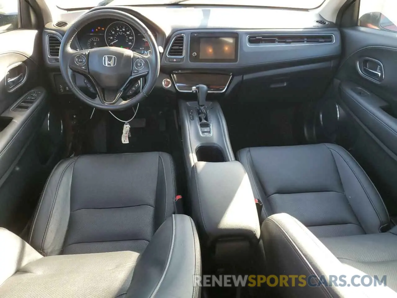 8 Photograph of a damaged car 3CZRU5H70KM715719 HONDA HR-V 2019